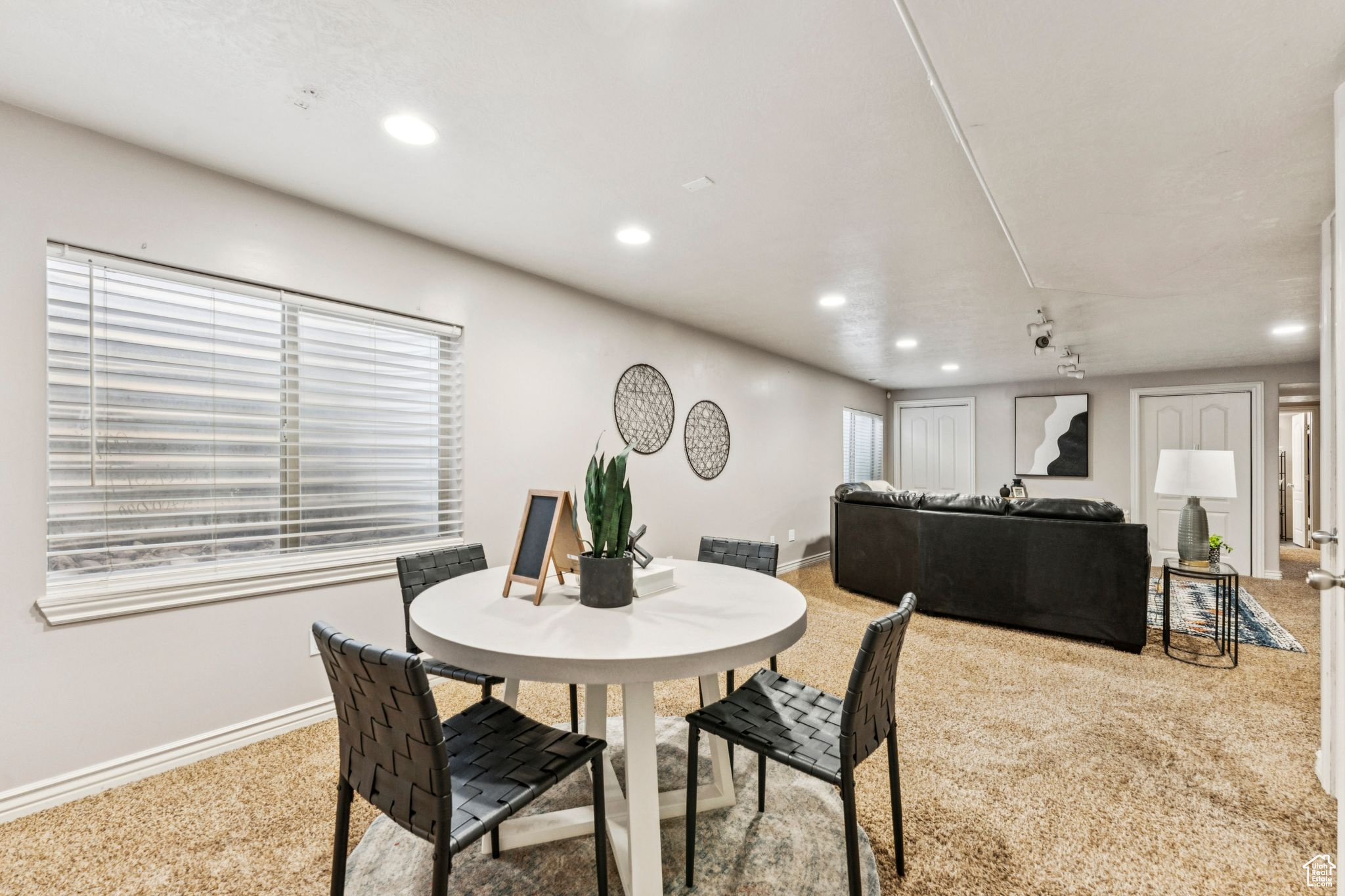 property viewer photo 28