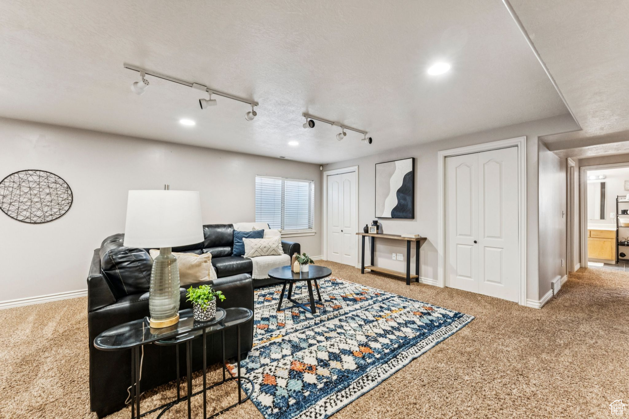 property viewer photo 29