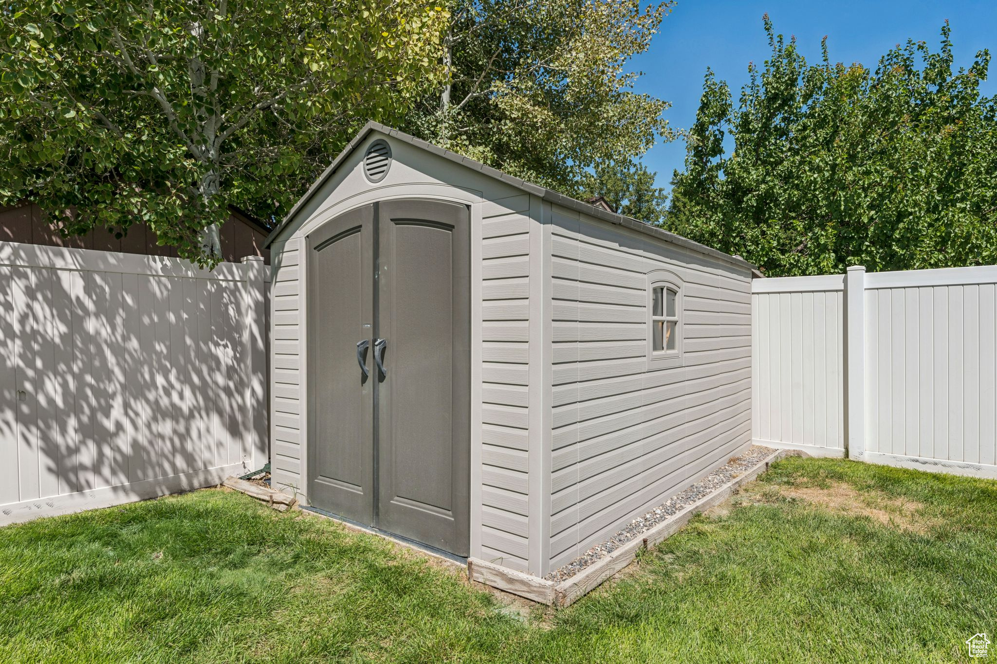 property viewer photo 43