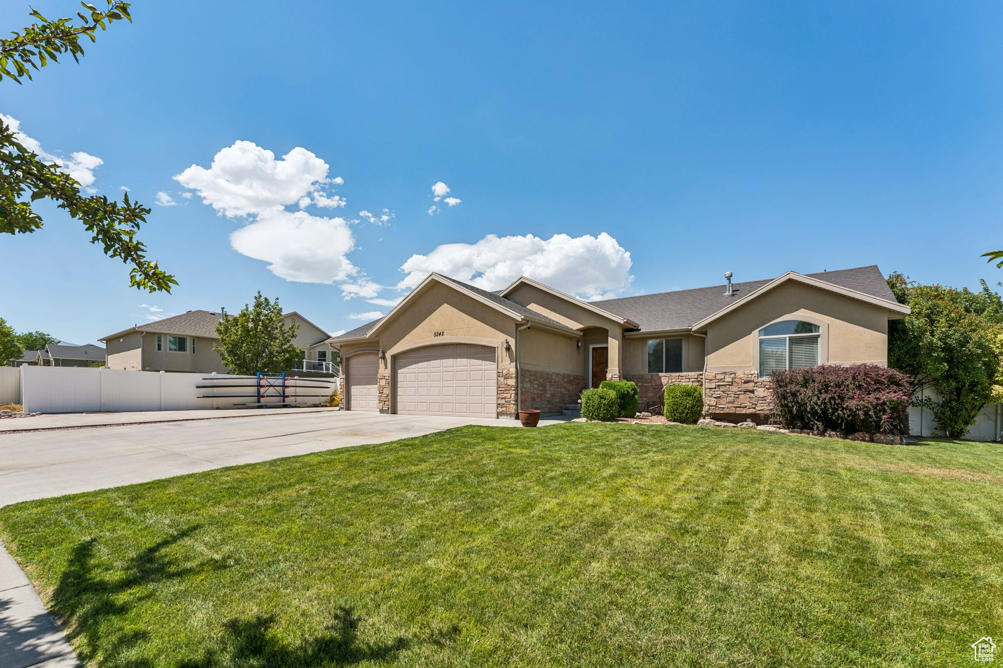 property viewer photo 49