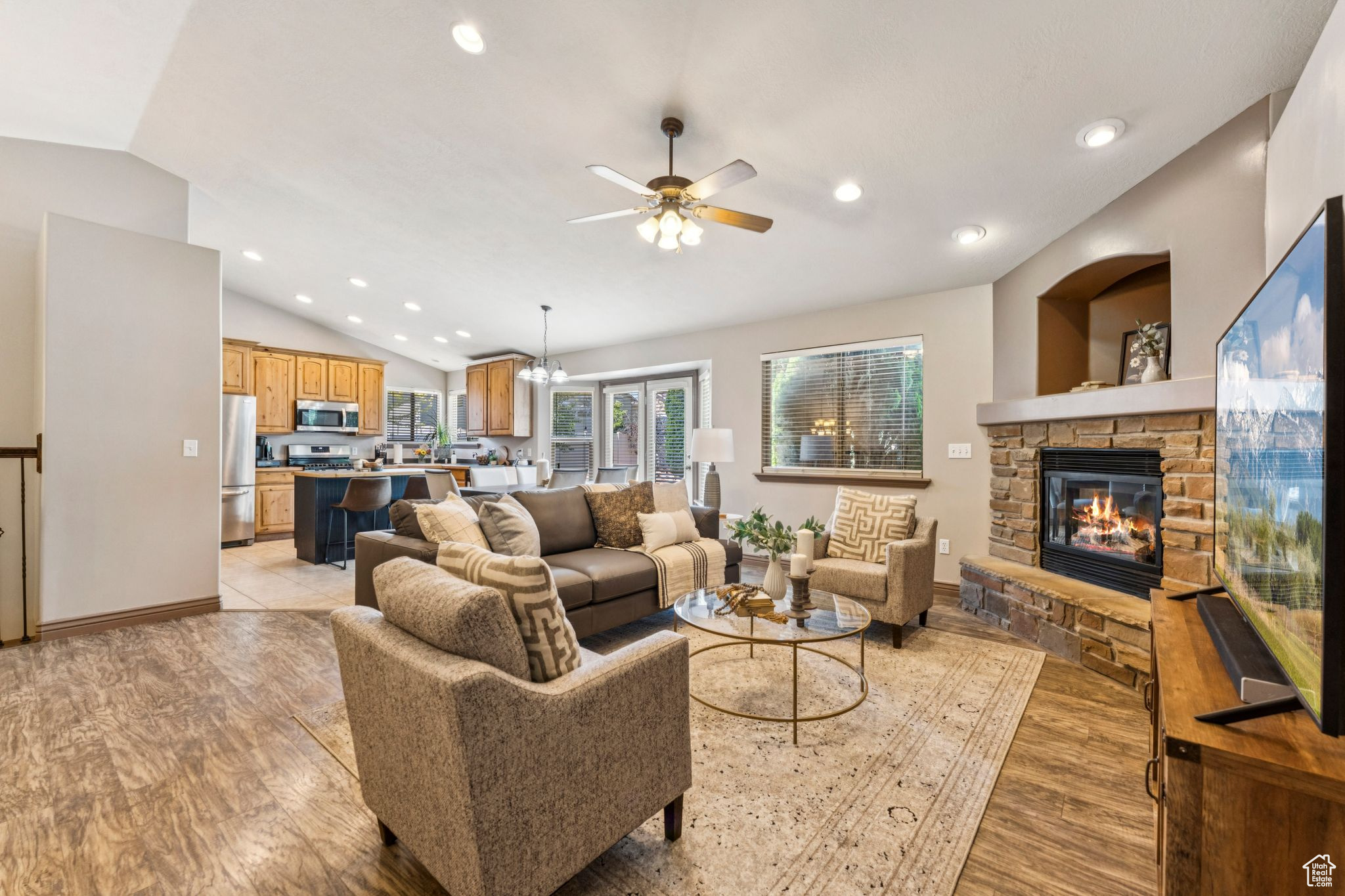 property viewer photo 5
