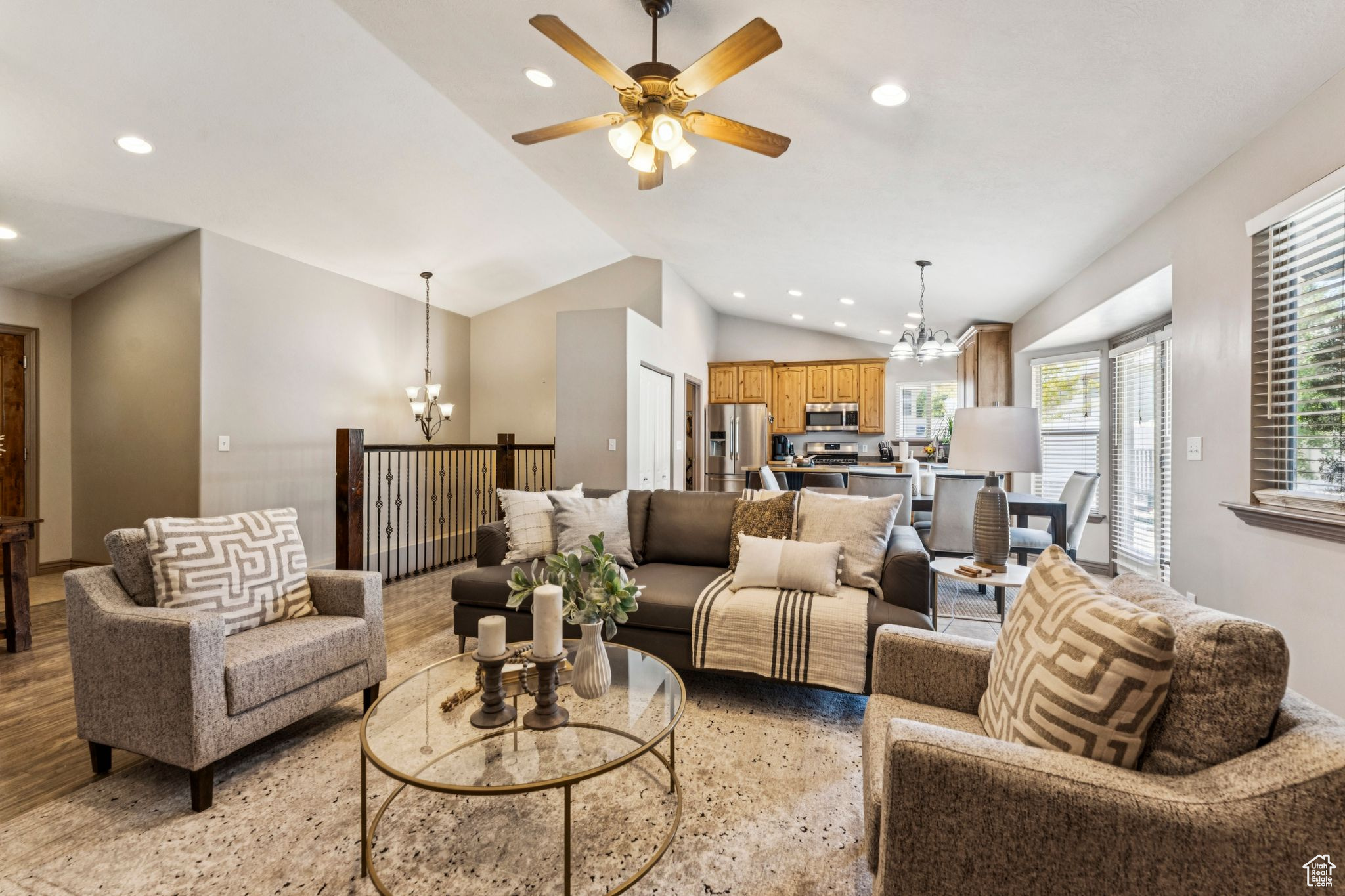 property viewer photo 6