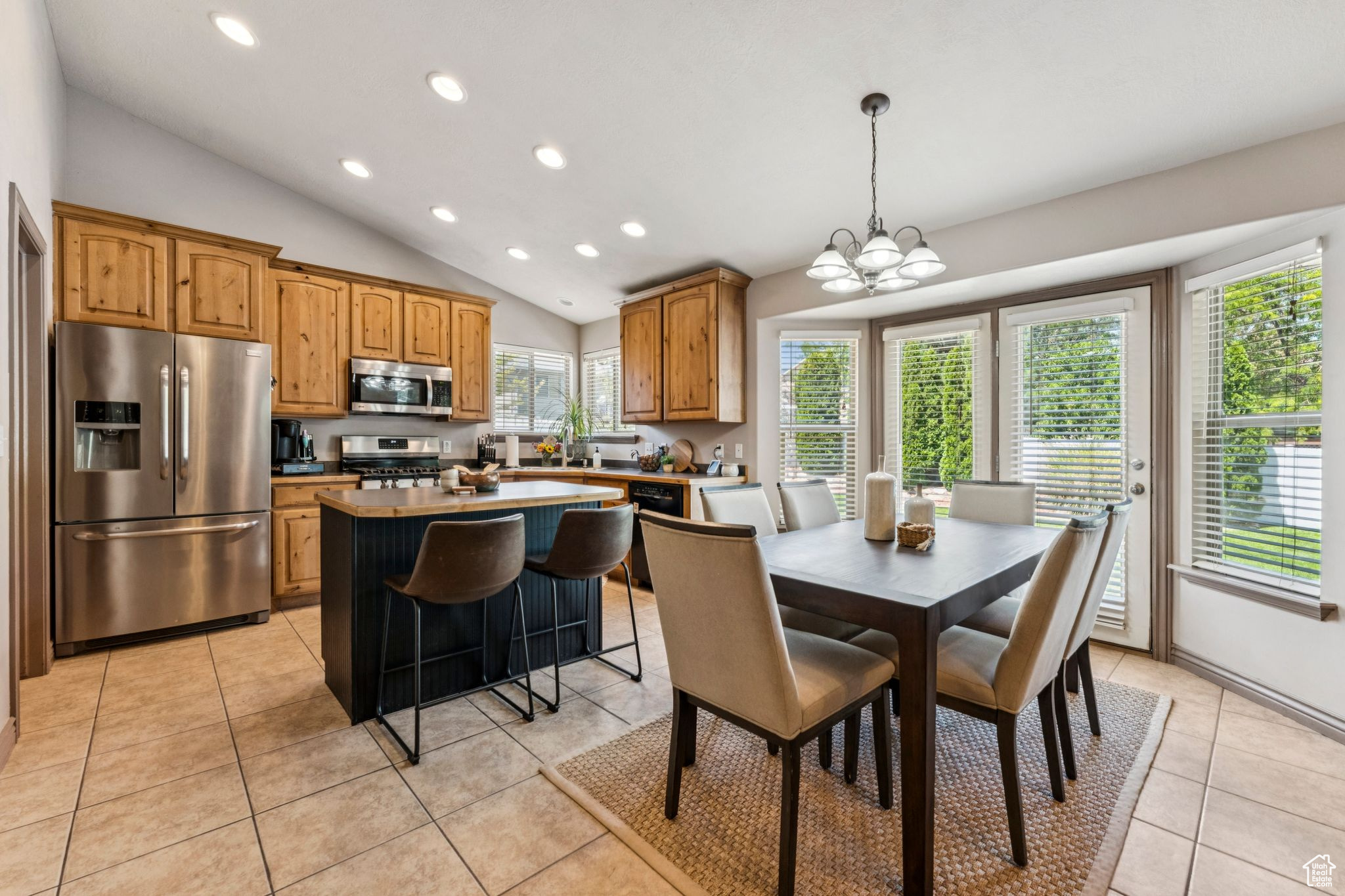 property viewer photo 9