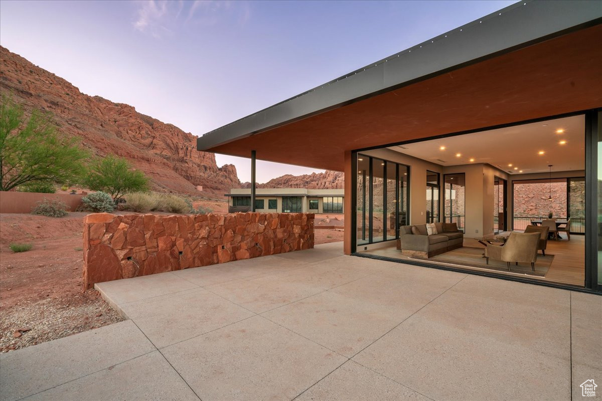 main property photo 23
