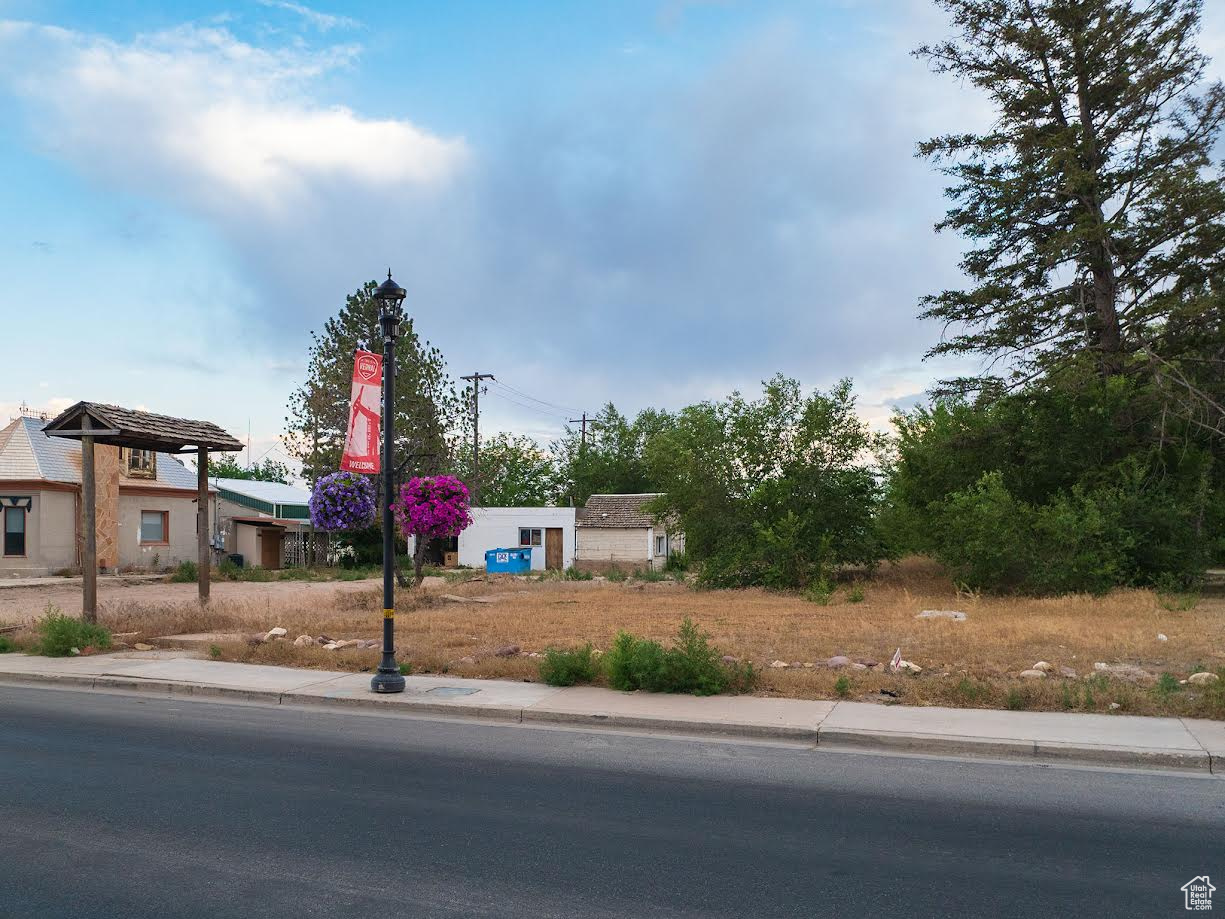 main property photo 33