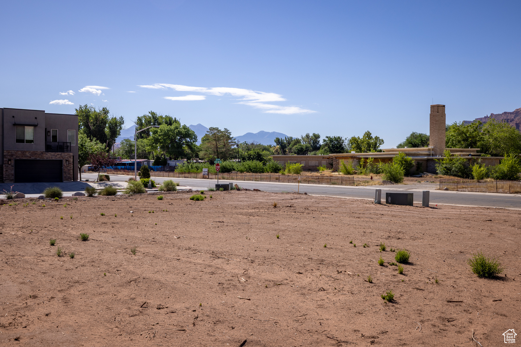 main property photo 14