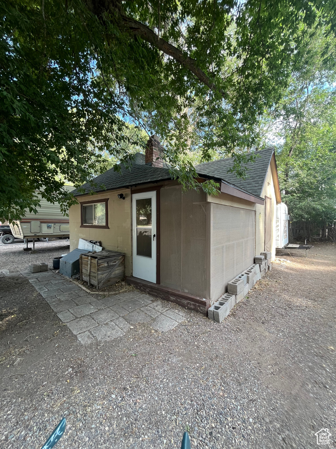 main property photo 33