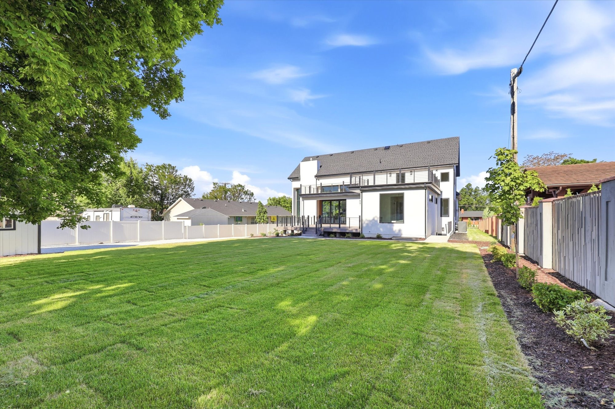 main property photo 50