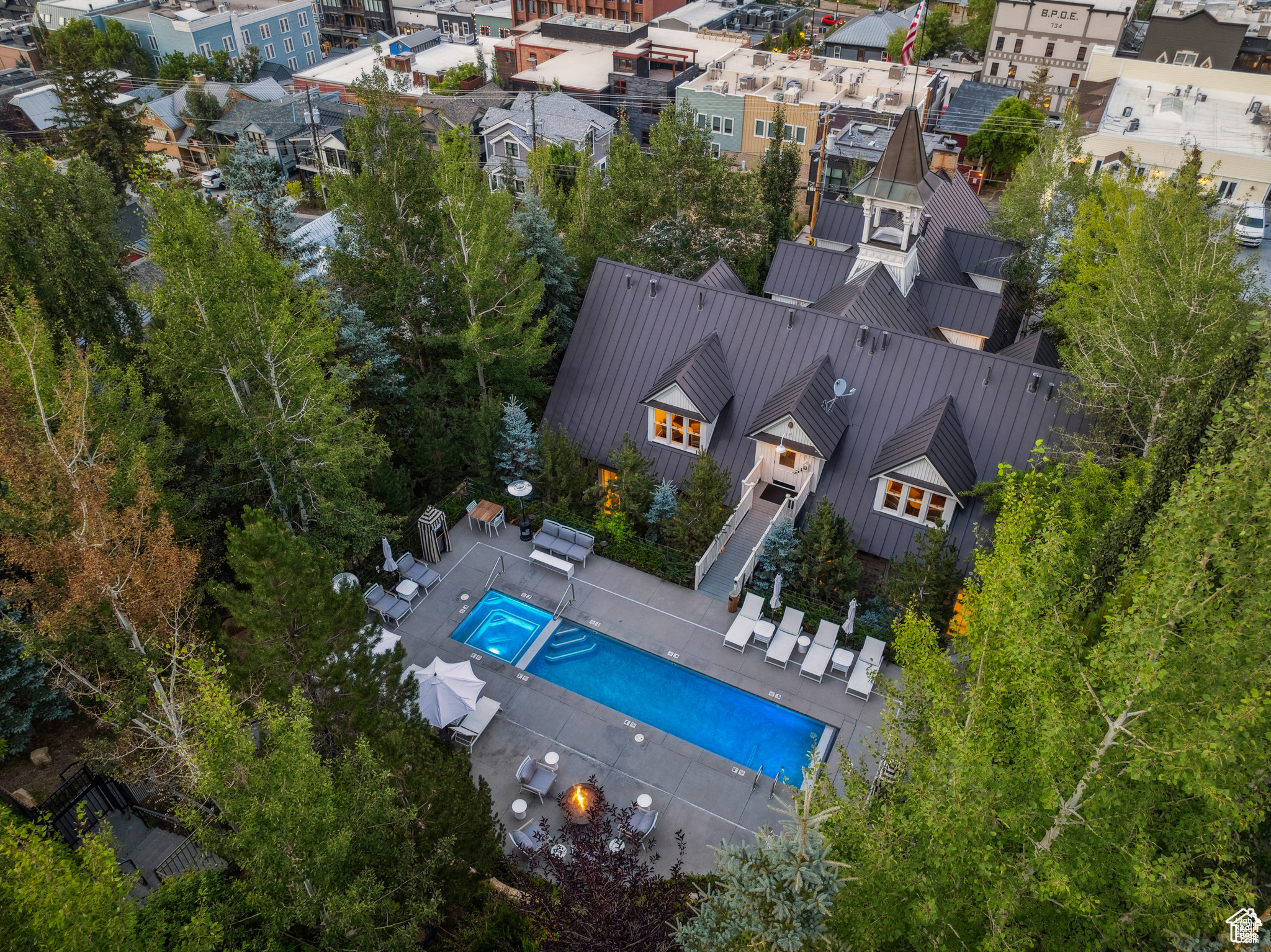 main property photo 31