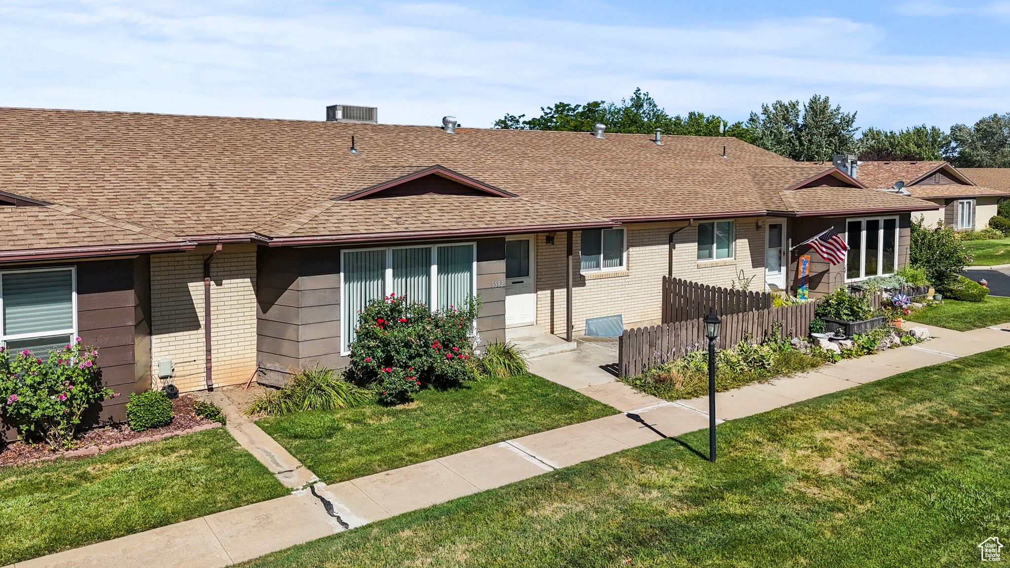 property viewer photo 1