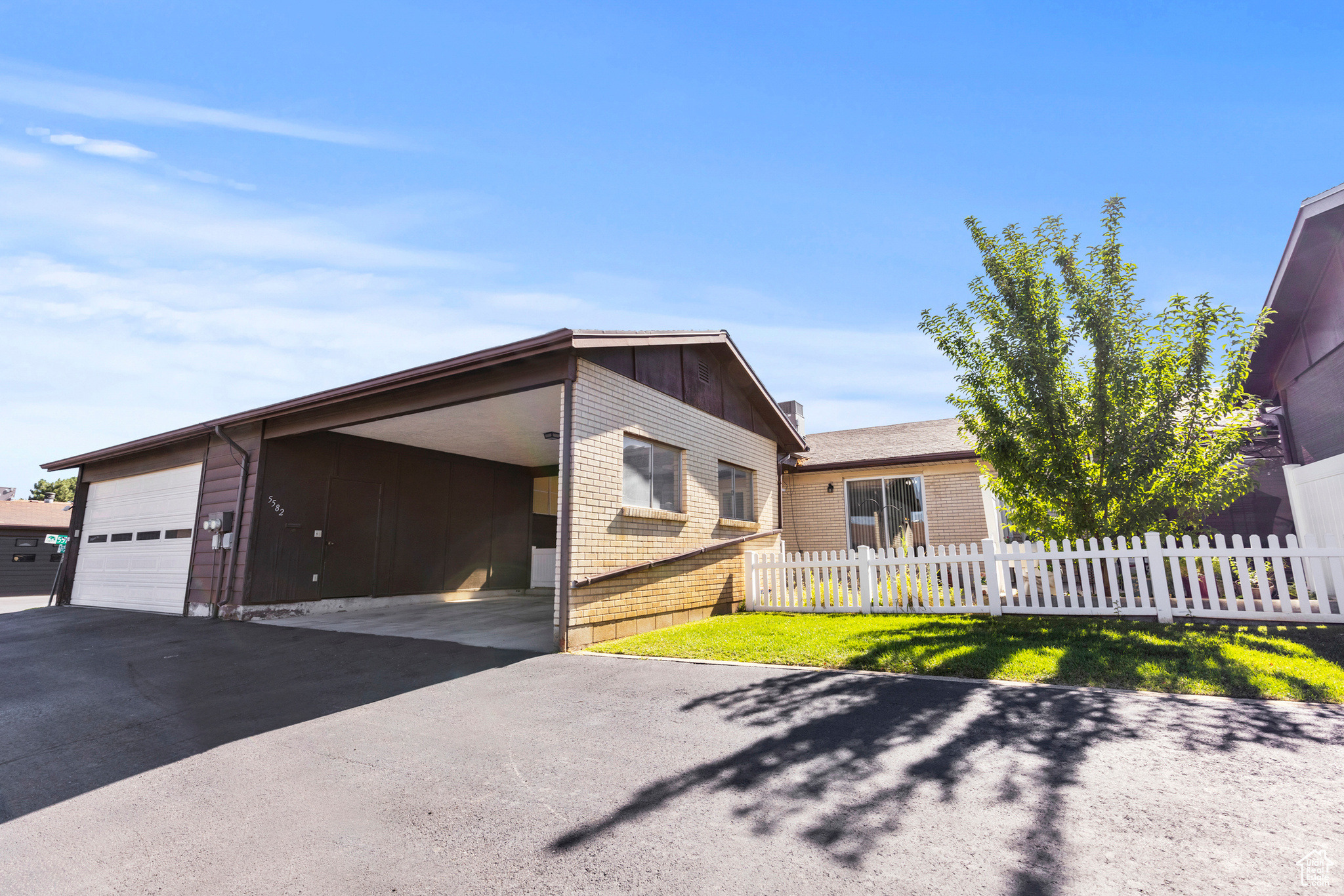 property viewer photo 22