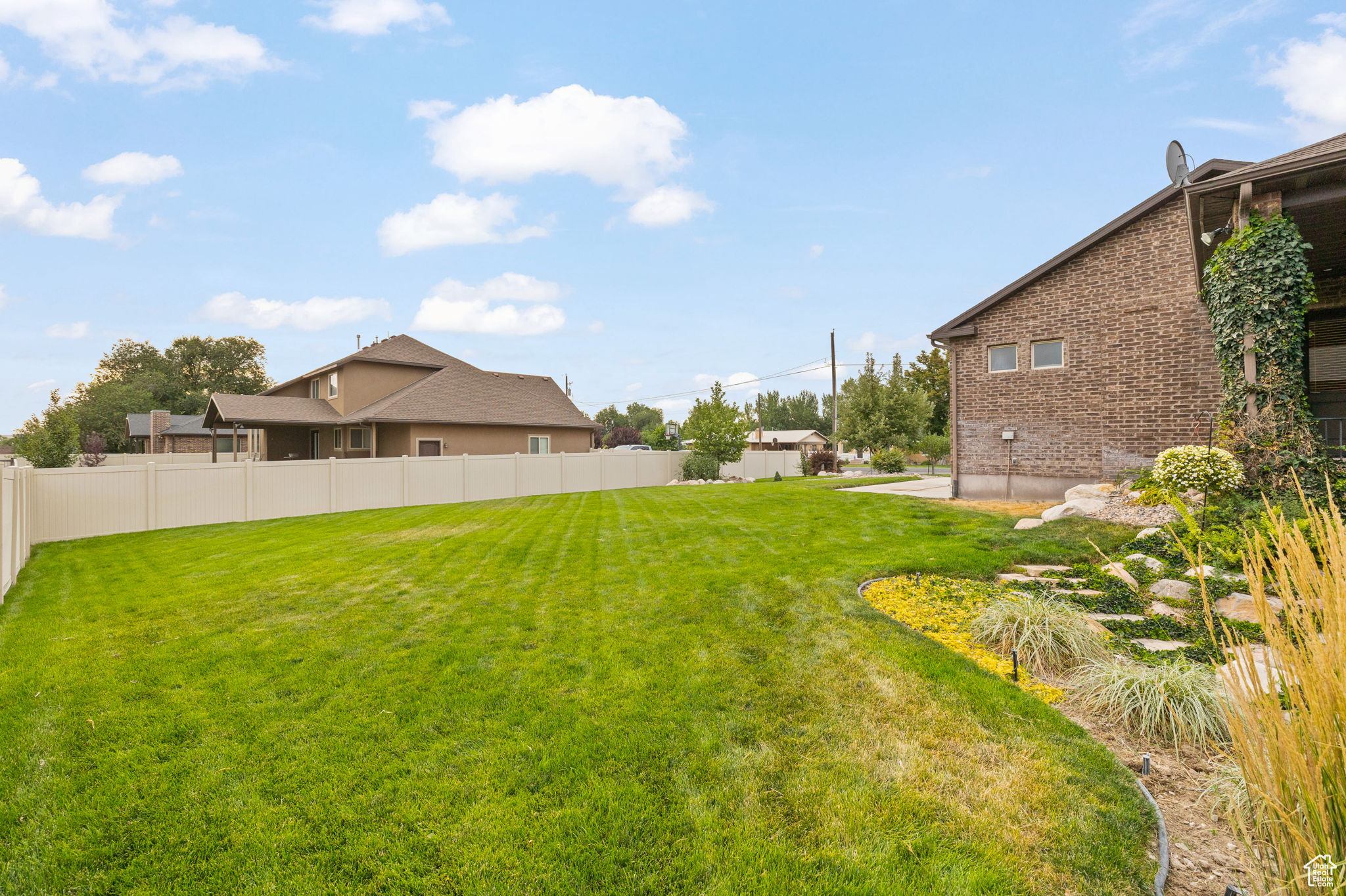 main property photo 57
