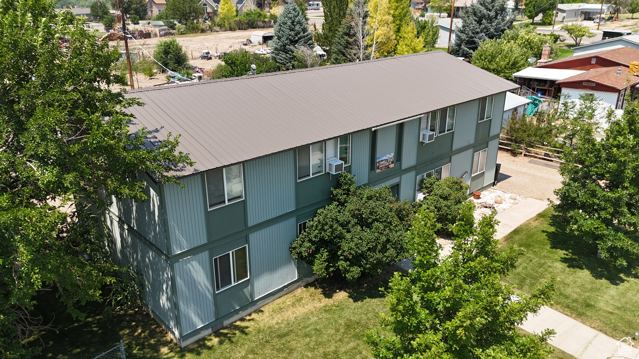 main property photo 30