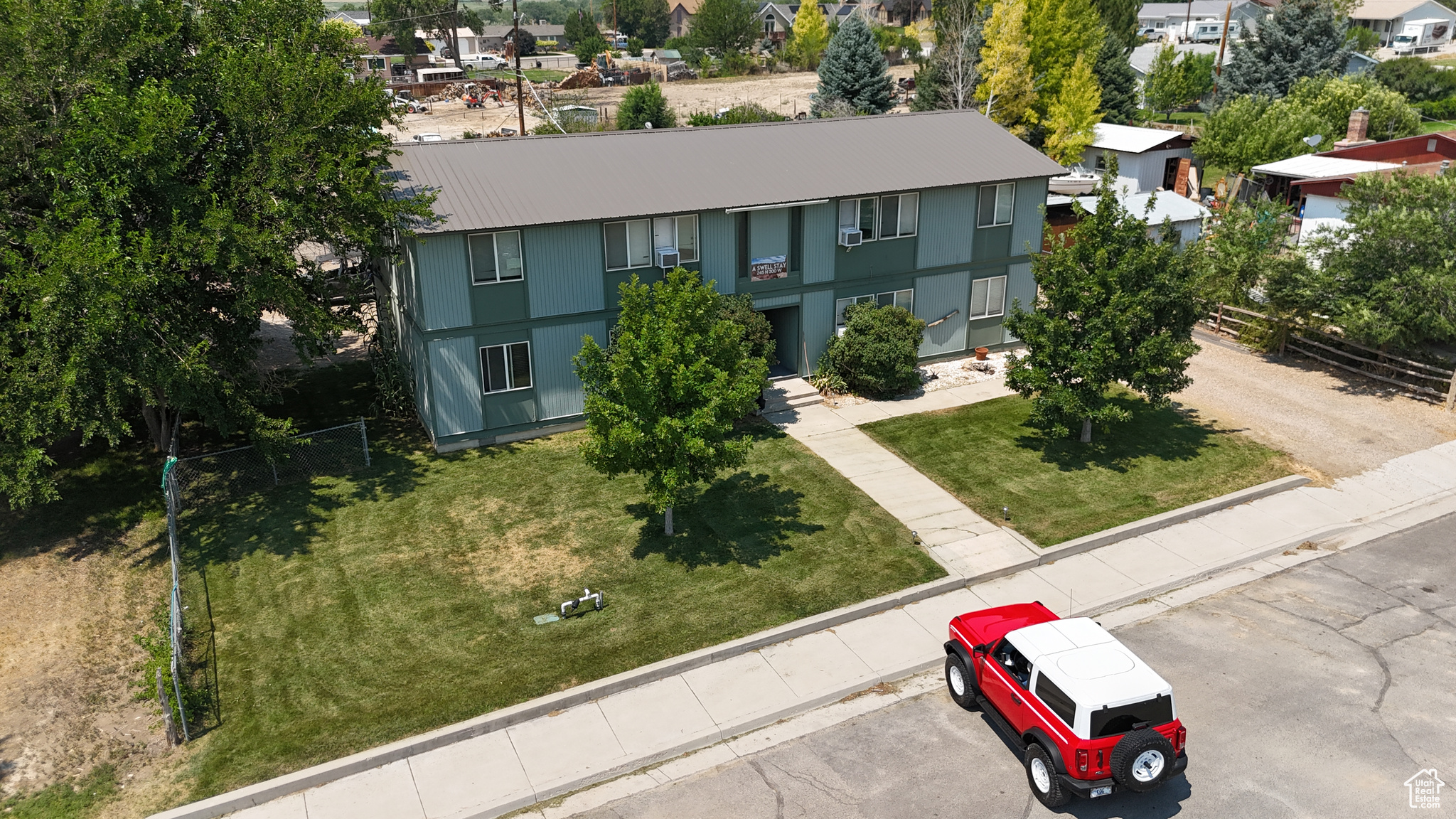 main property photo 31