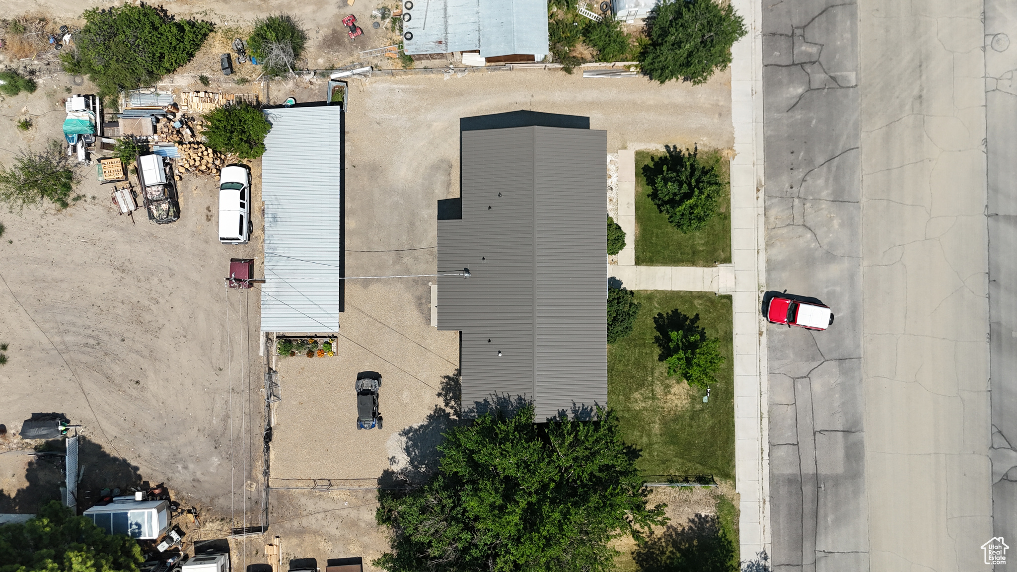 main property photo 33