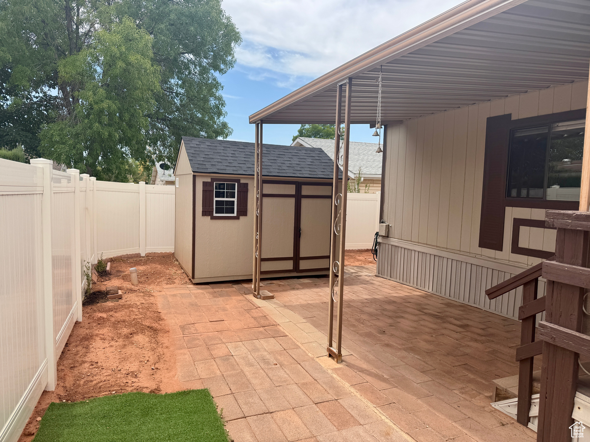 main property photo 31