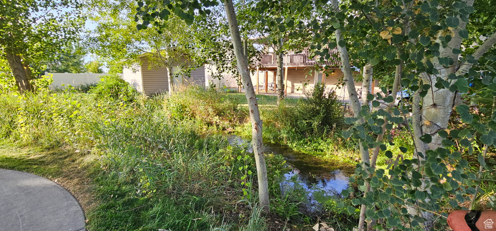 main property photo 19