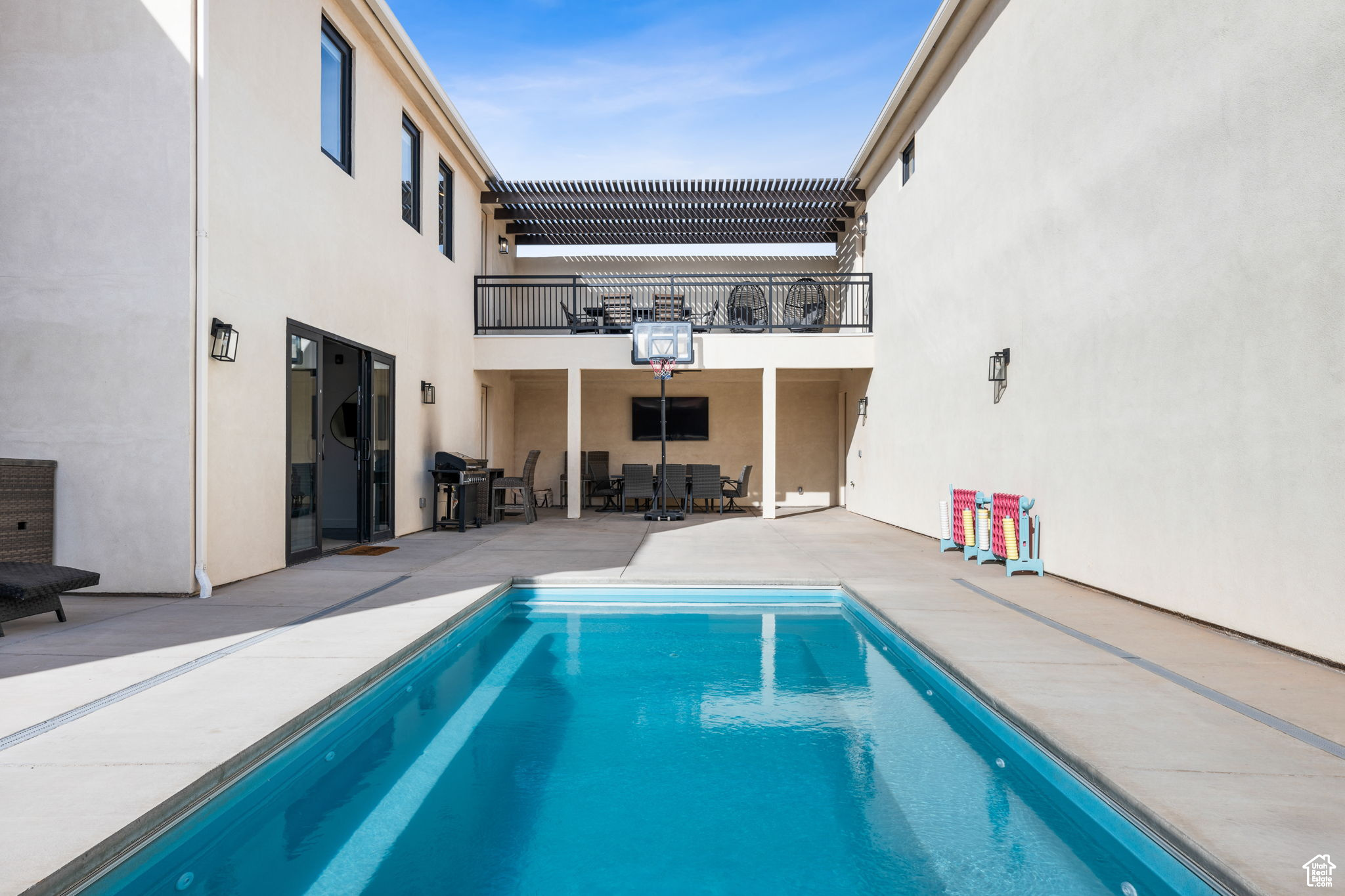 main property photo 39