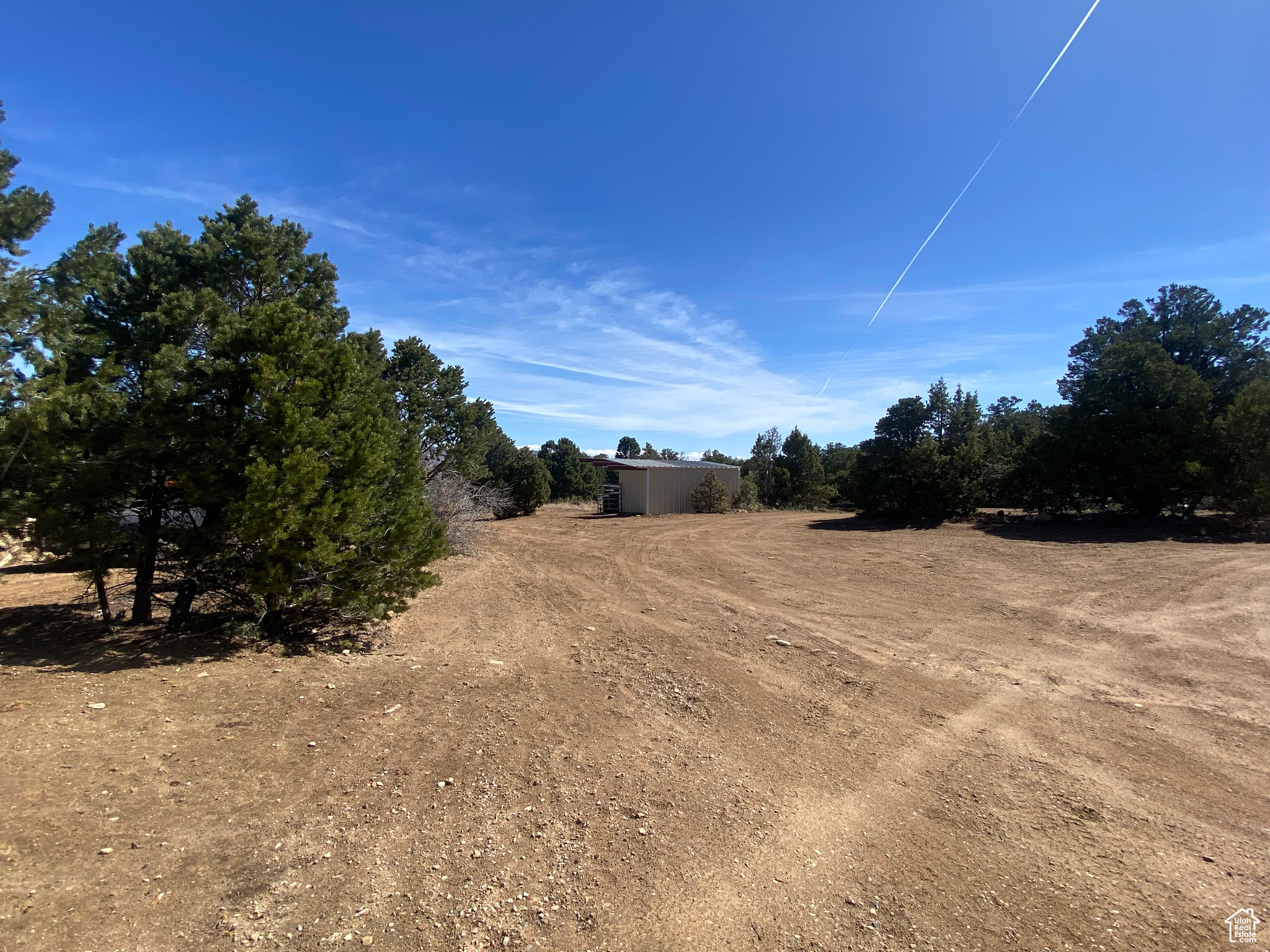 main property photo 13