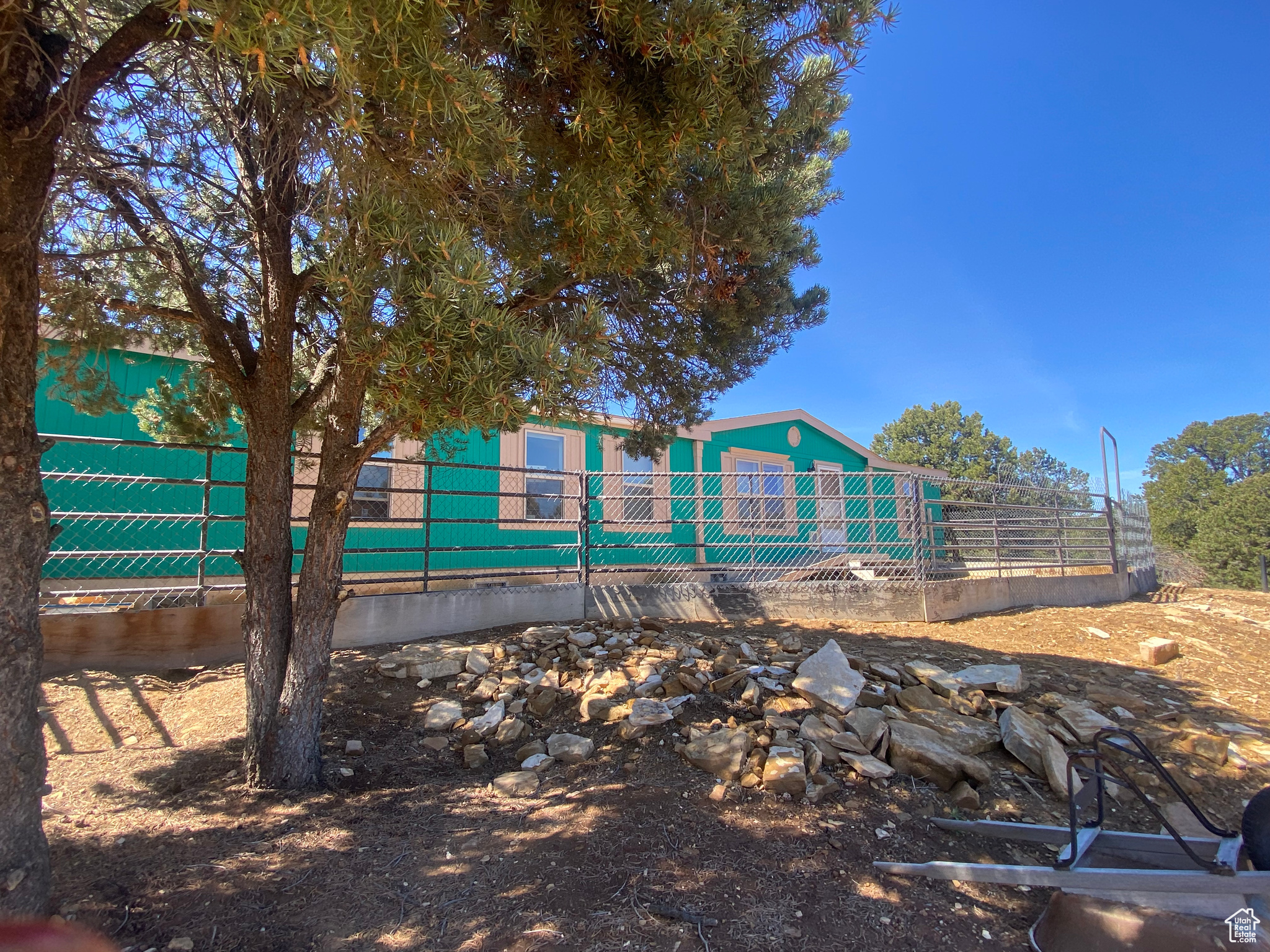 main property photo 2