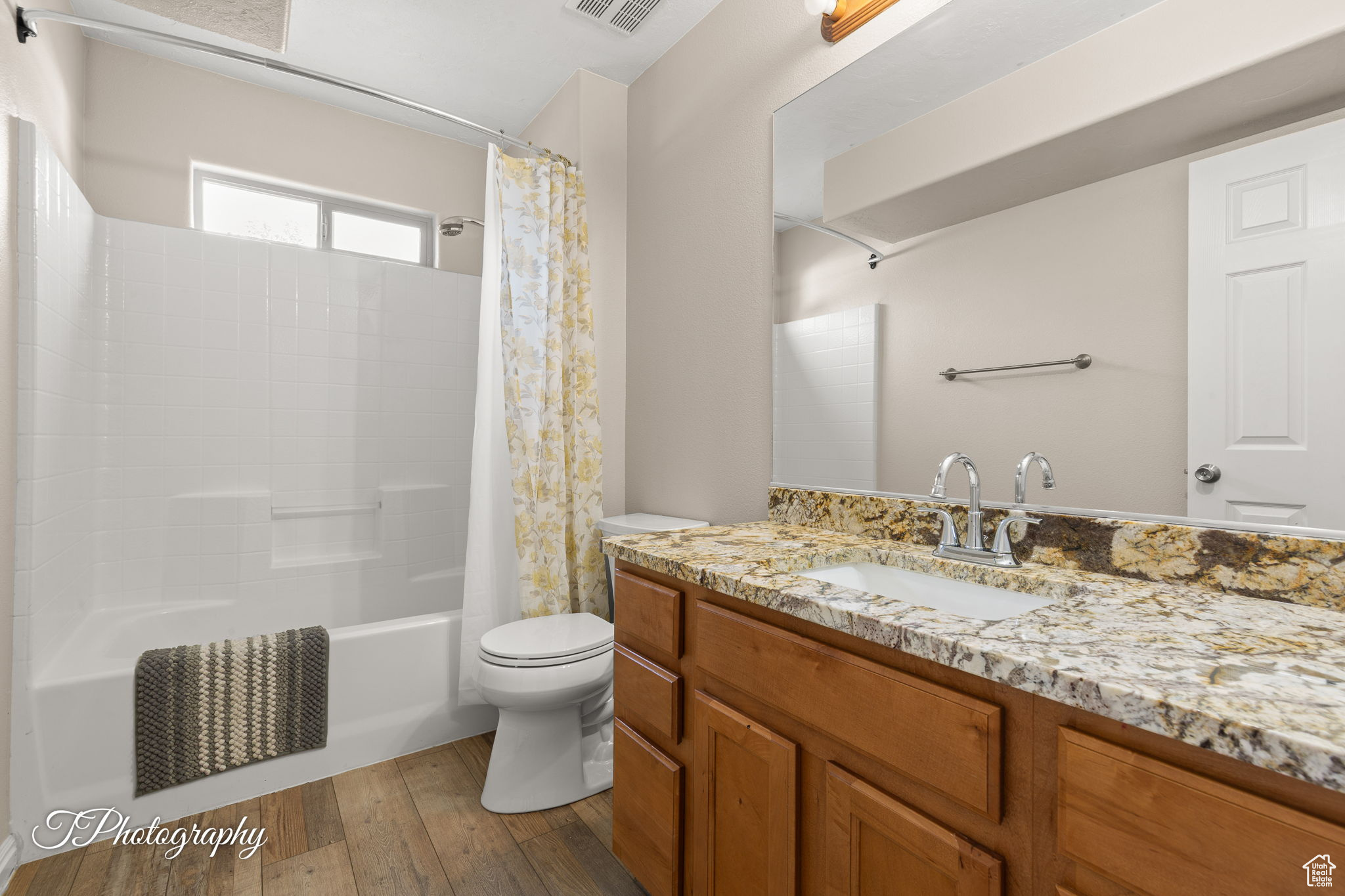 property viewer photo 19