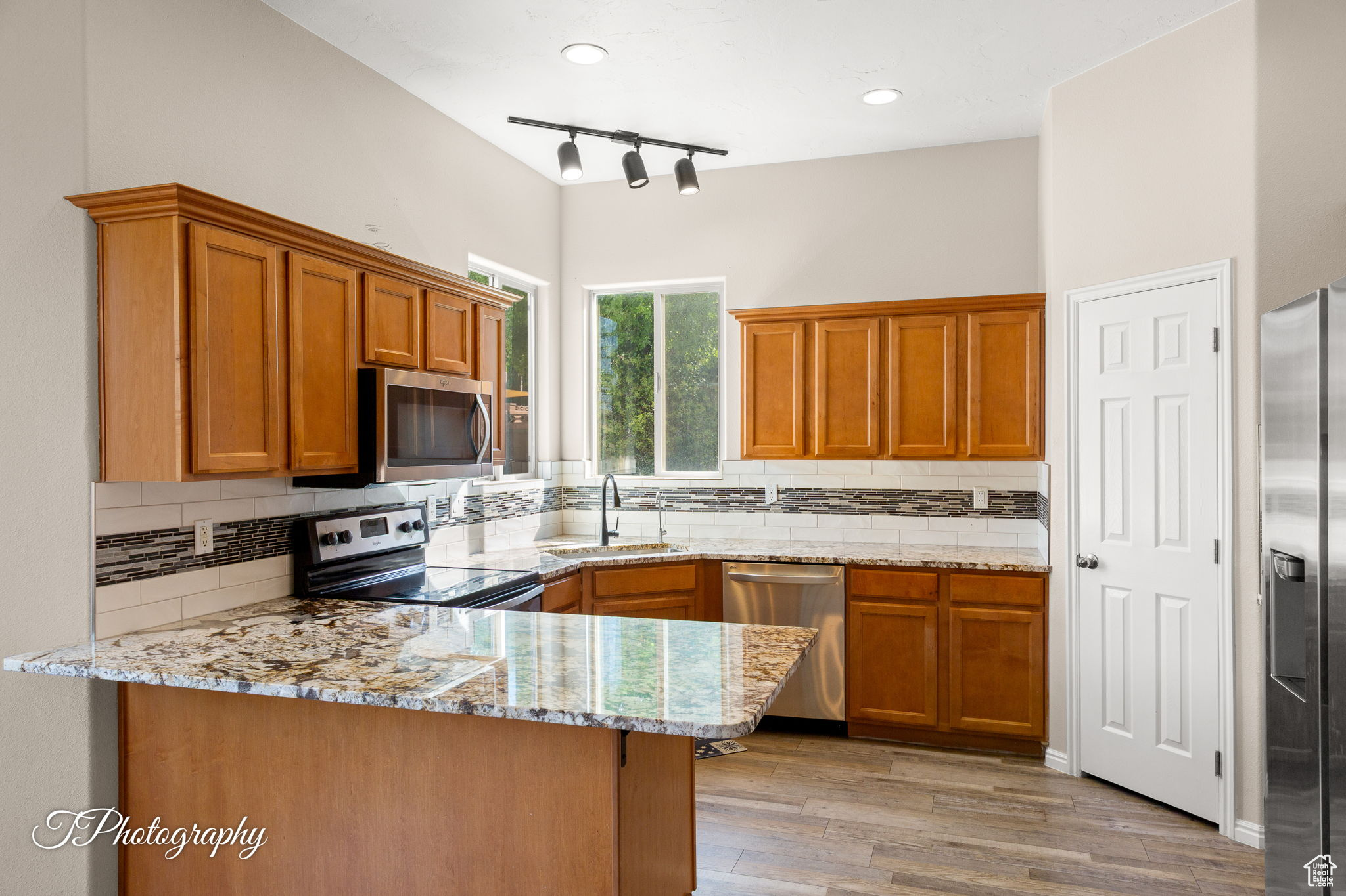 property viewer photo 7