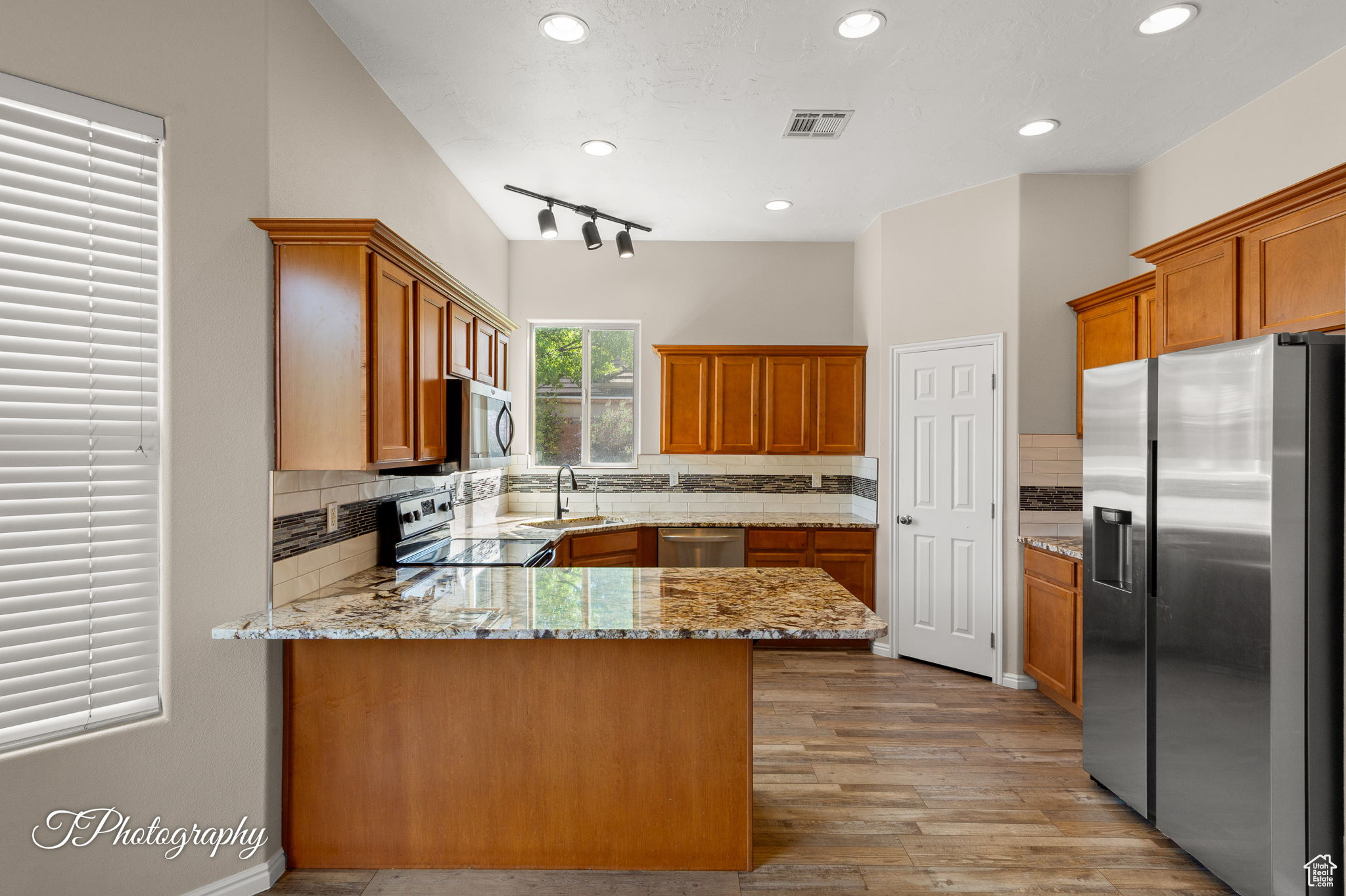 property viewer photo 8