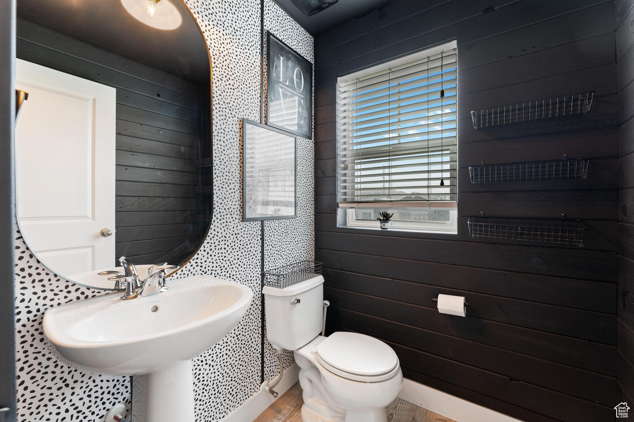 property viewer photo 9