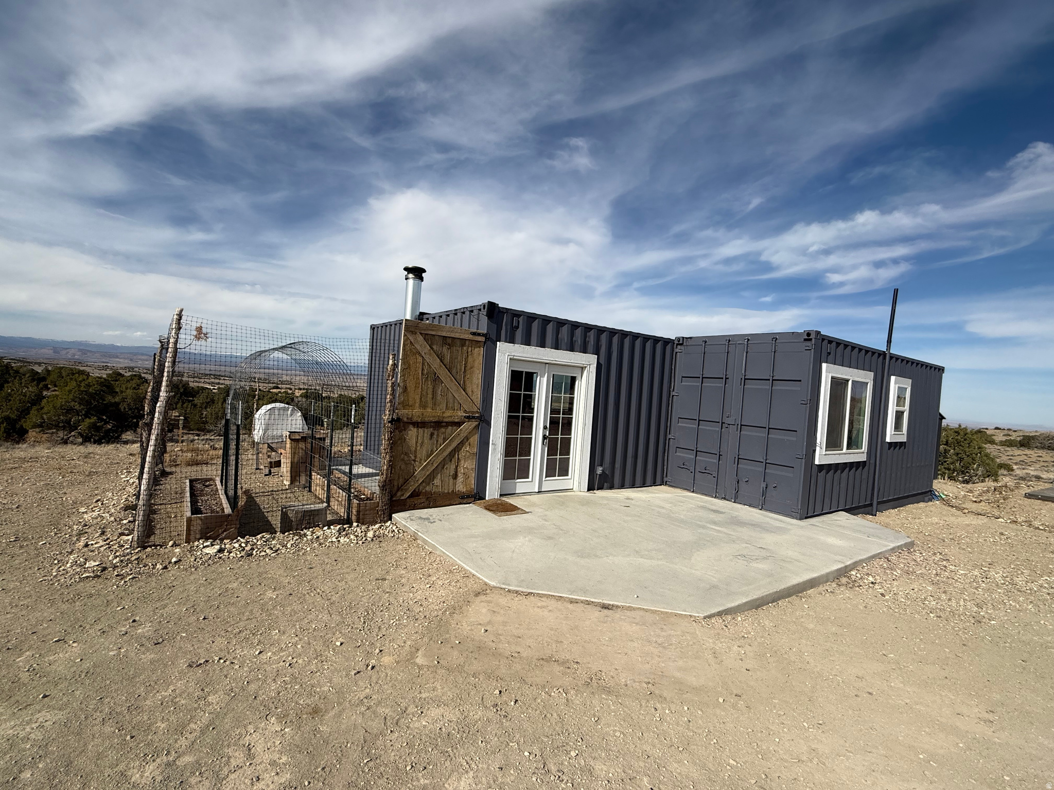 main property photo 17