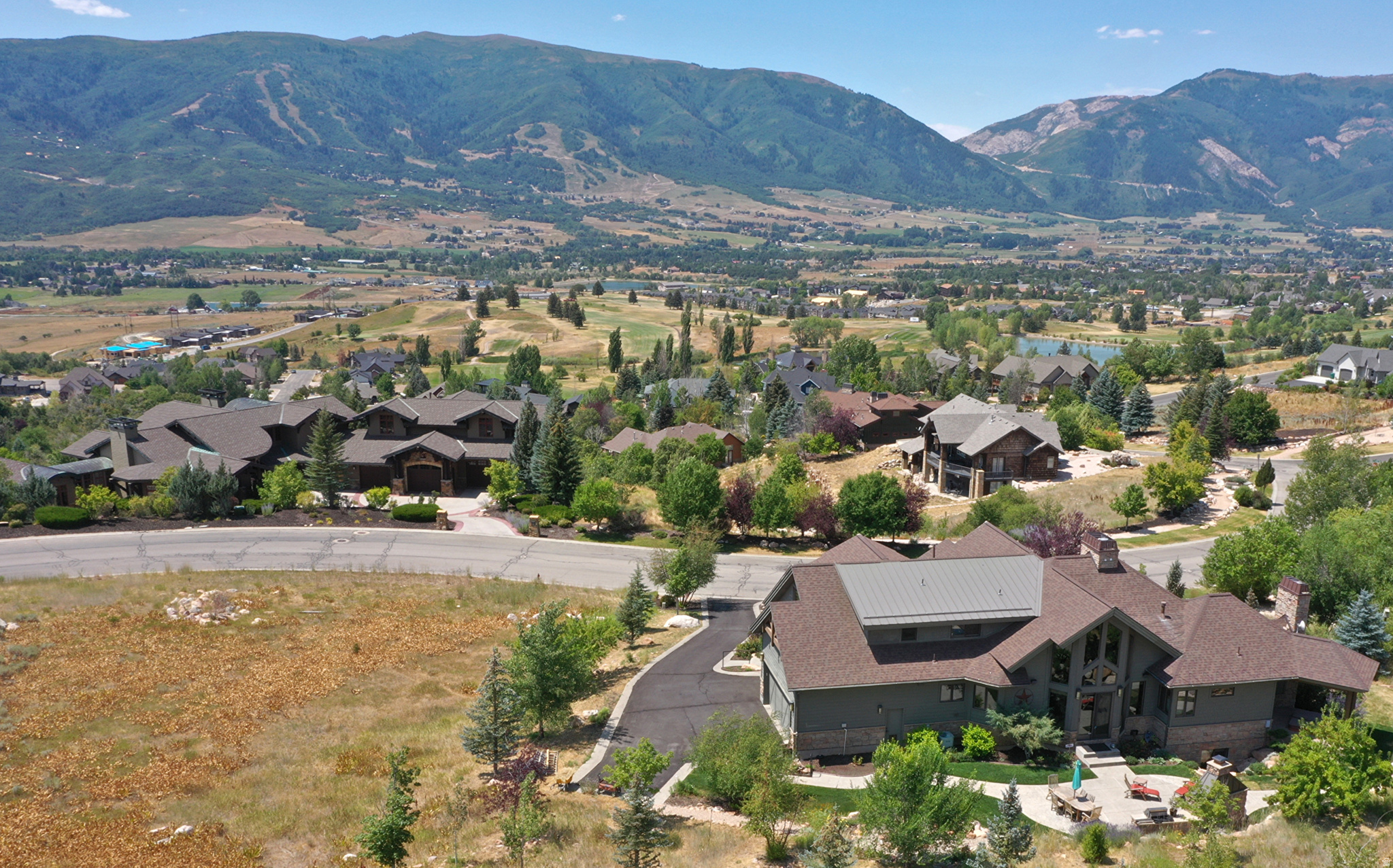main property photo 5