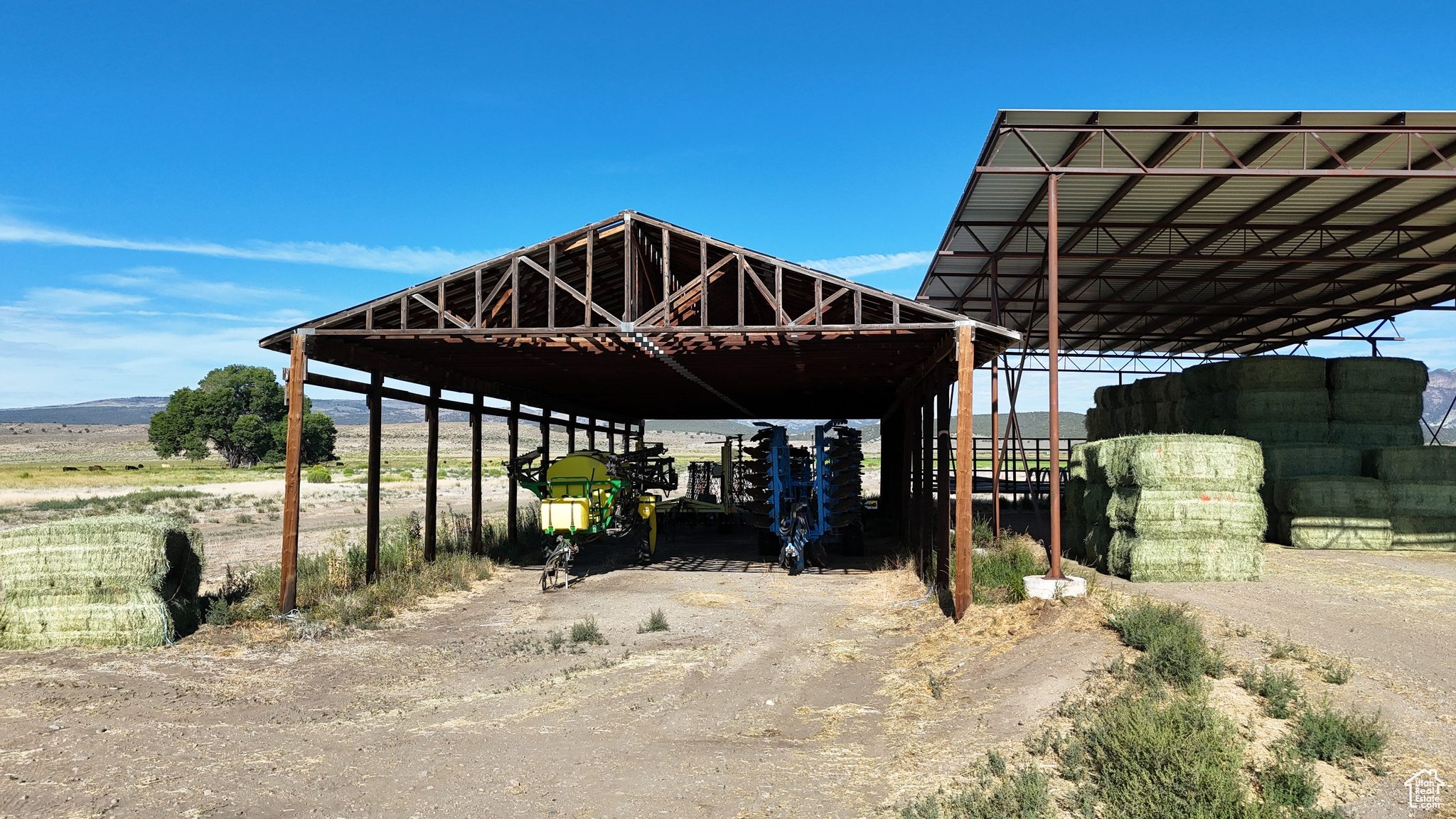main property photo 35