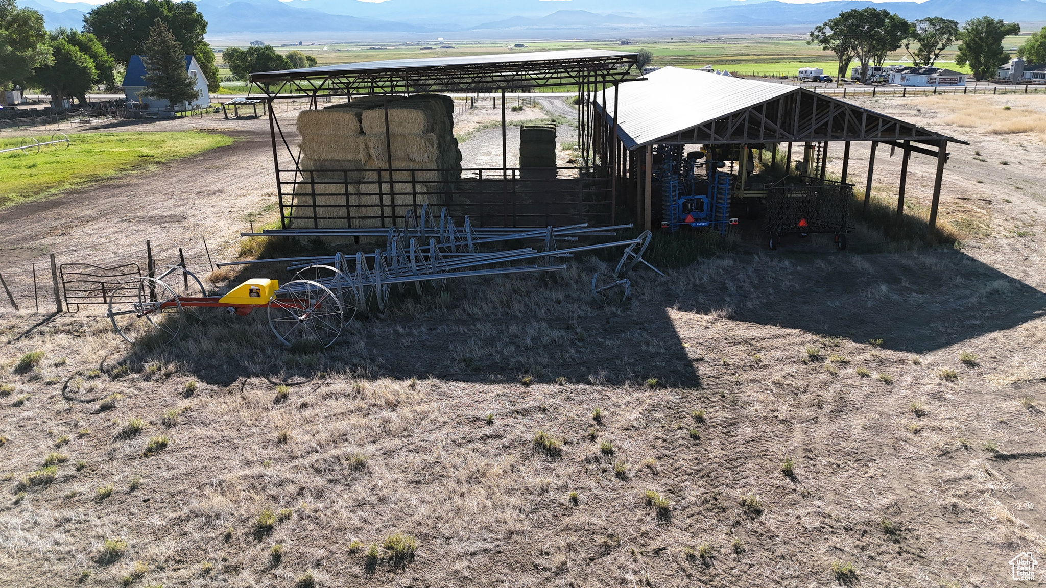 main property photo 37