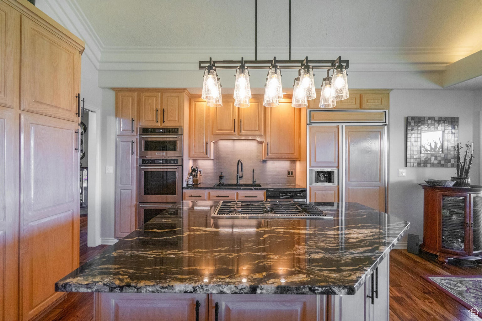 main property photo 14