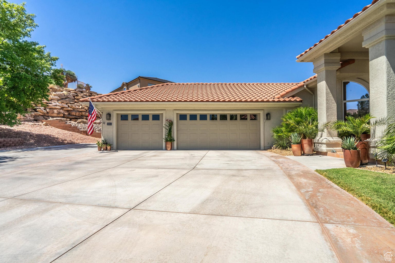 main property photo 89