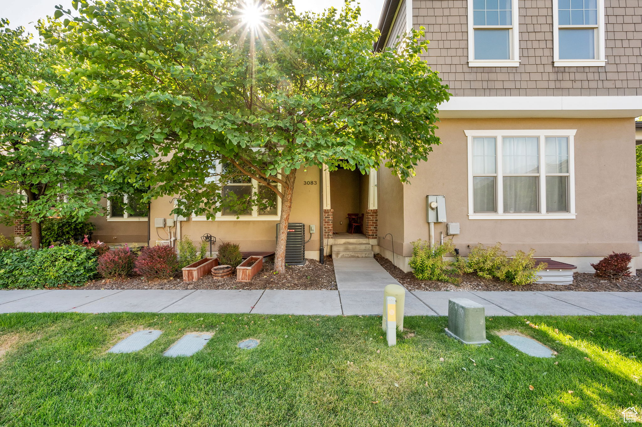 property viewer photo 1