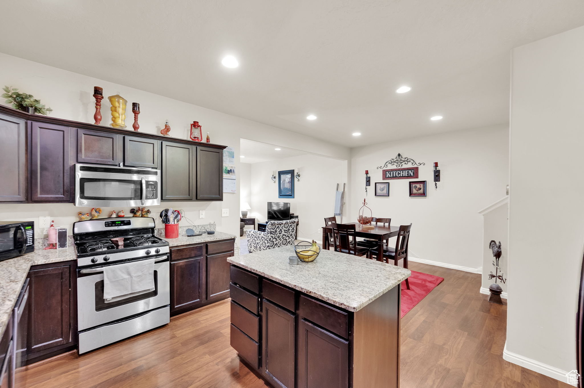 property viewer photo 2