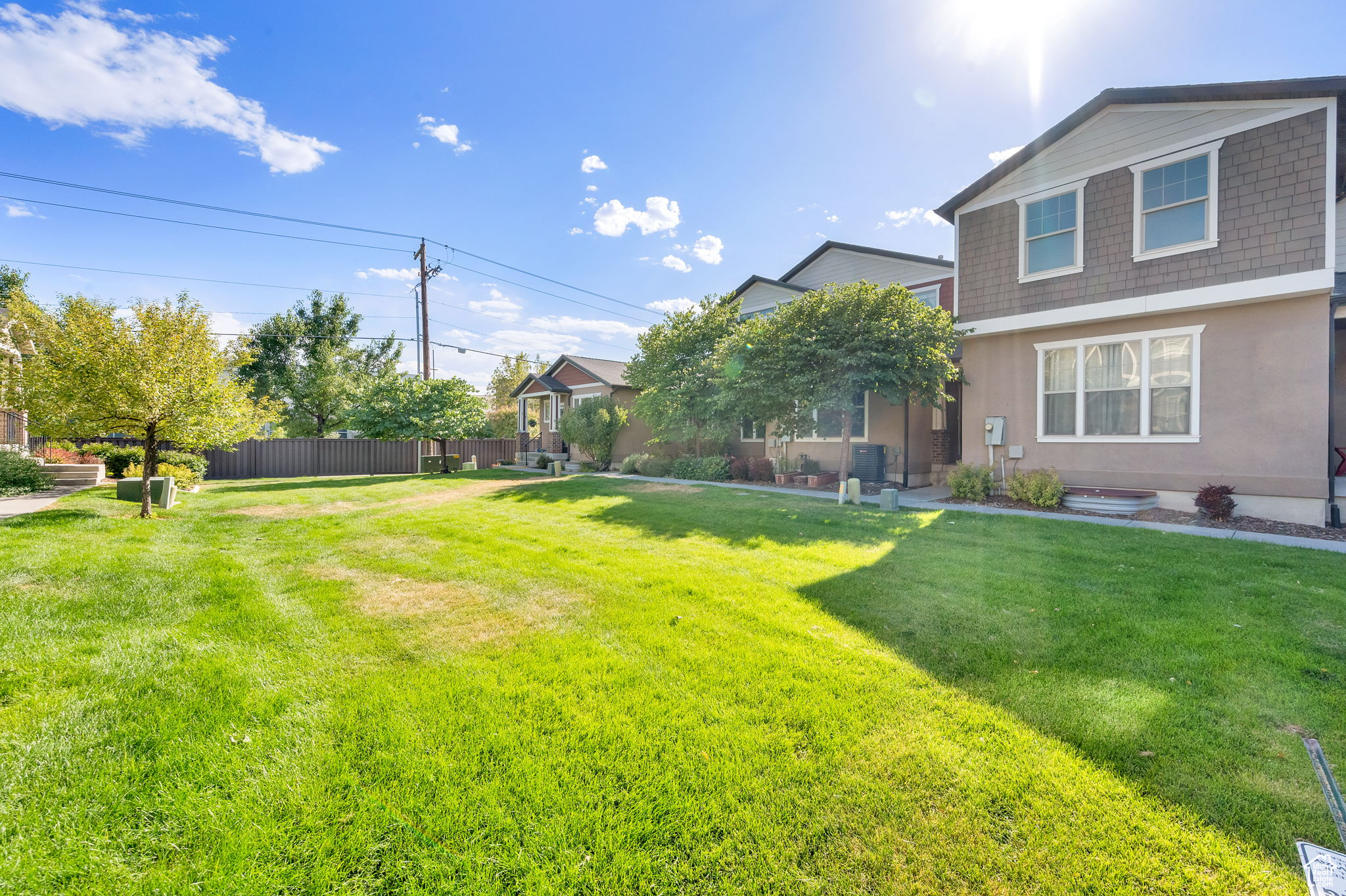 property viewer photo 4