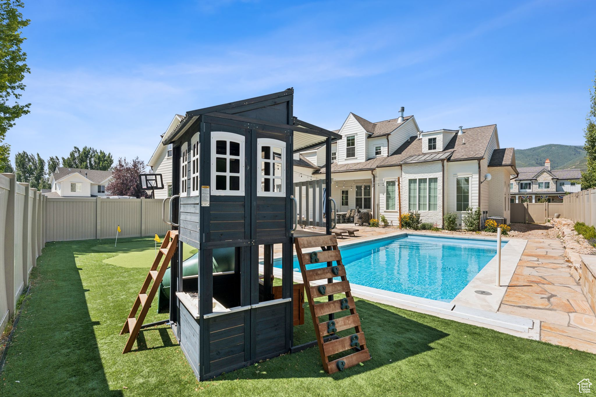 main property photo 70