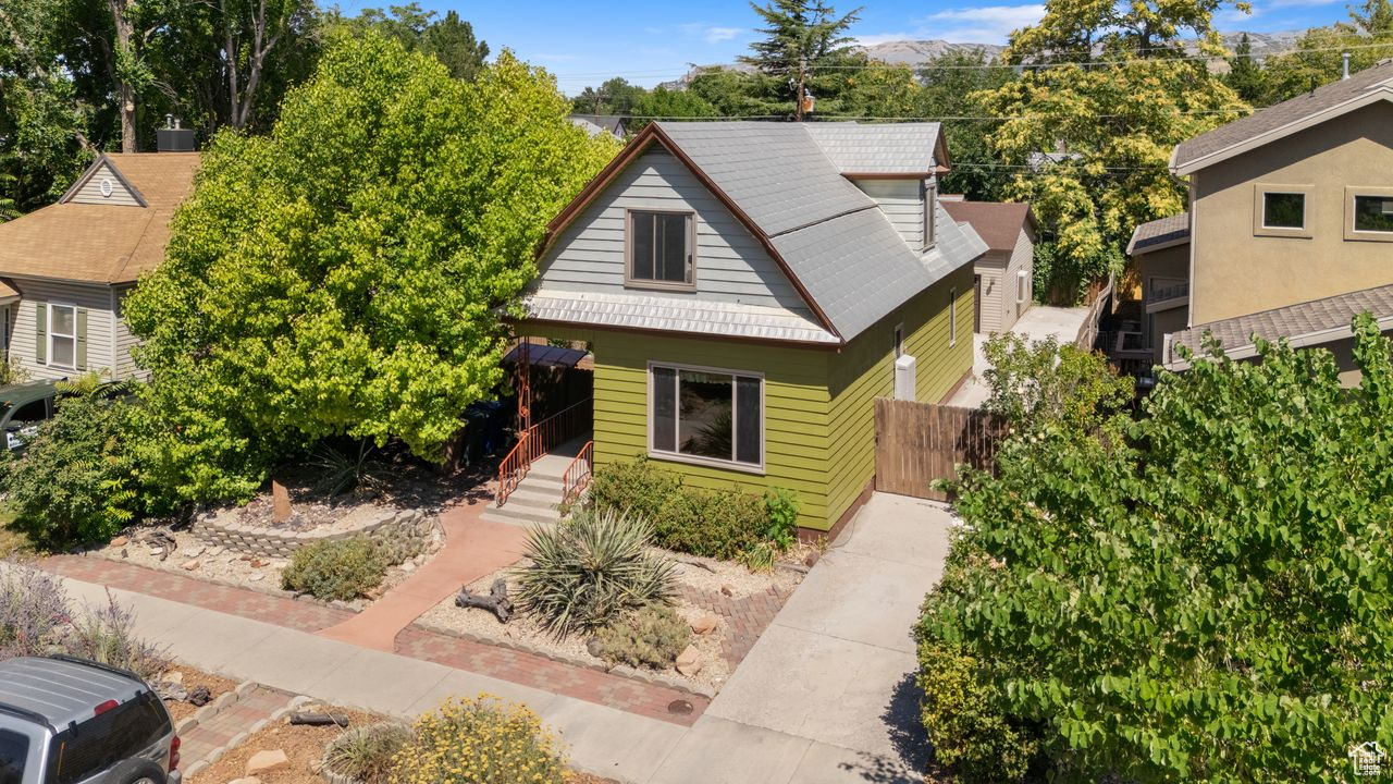 main property photo 44