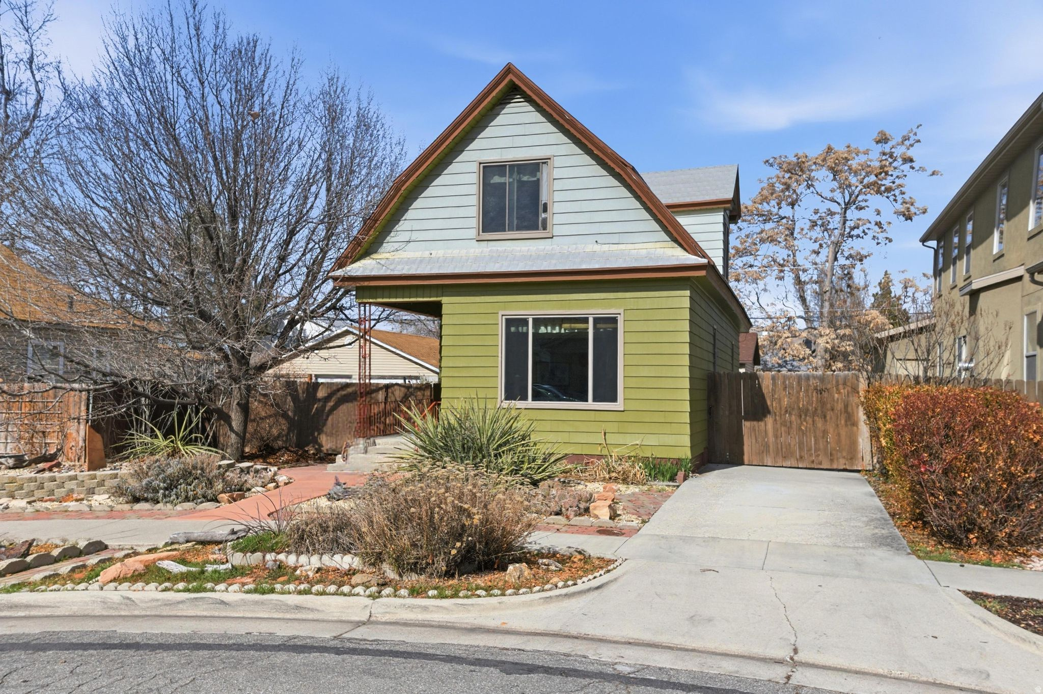 main property photo 46