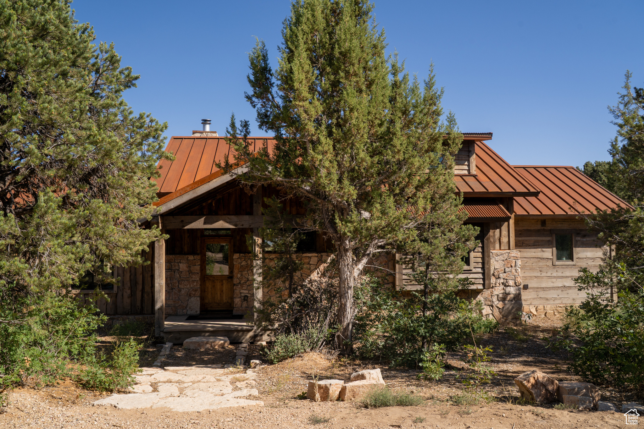 main property photo 32