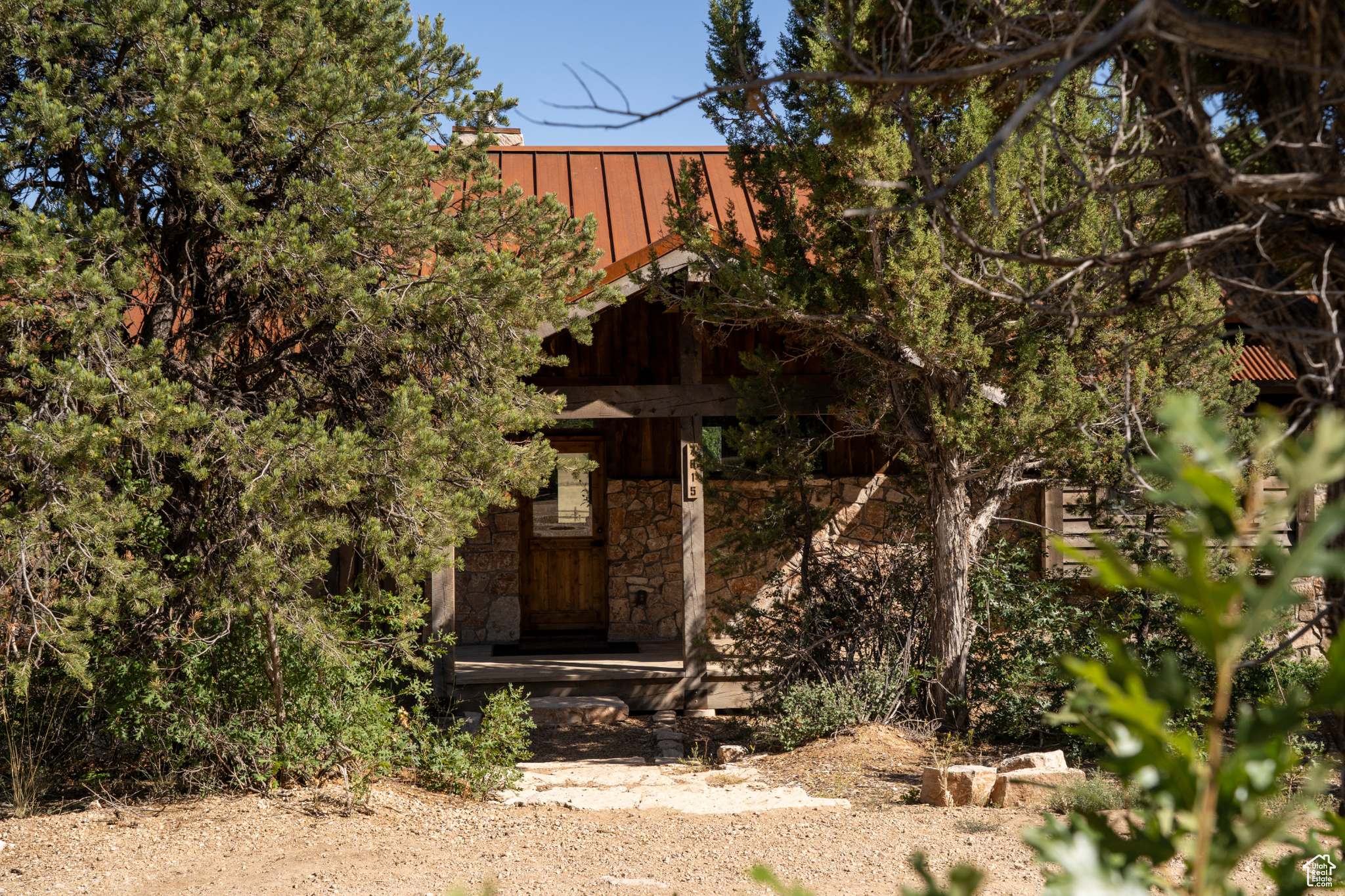 main property photo 33