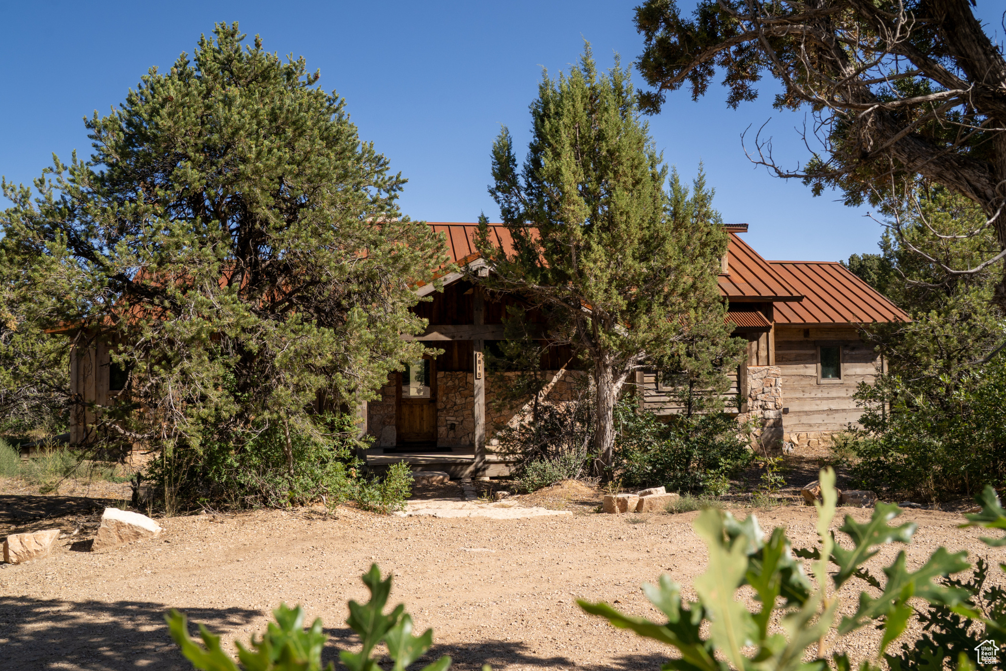 main property photo 41