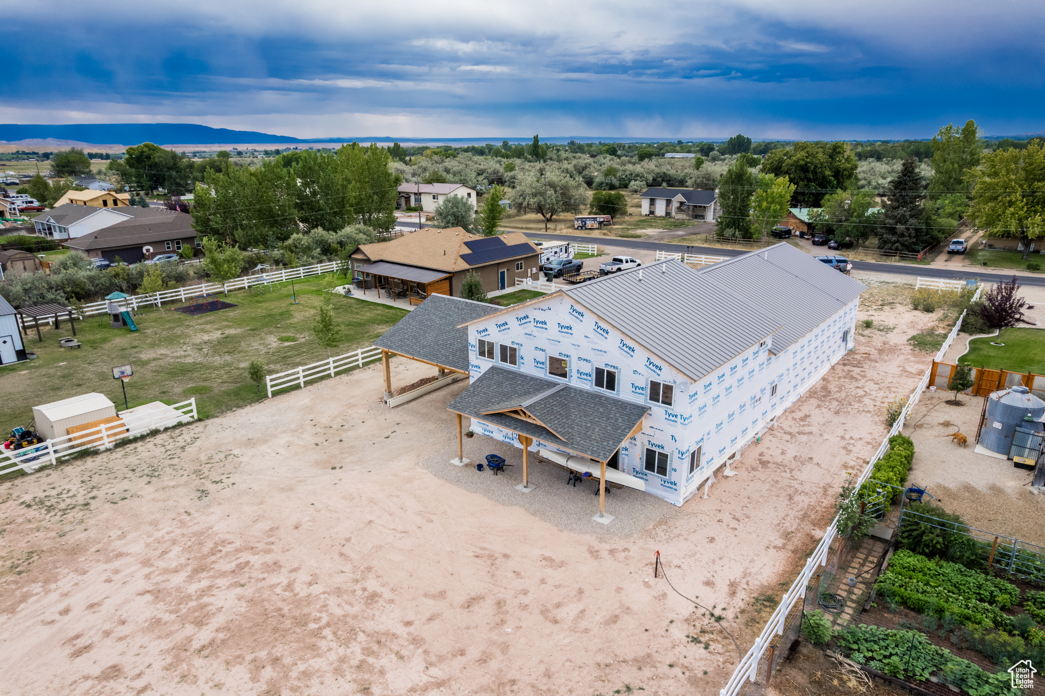 main property photo 6
