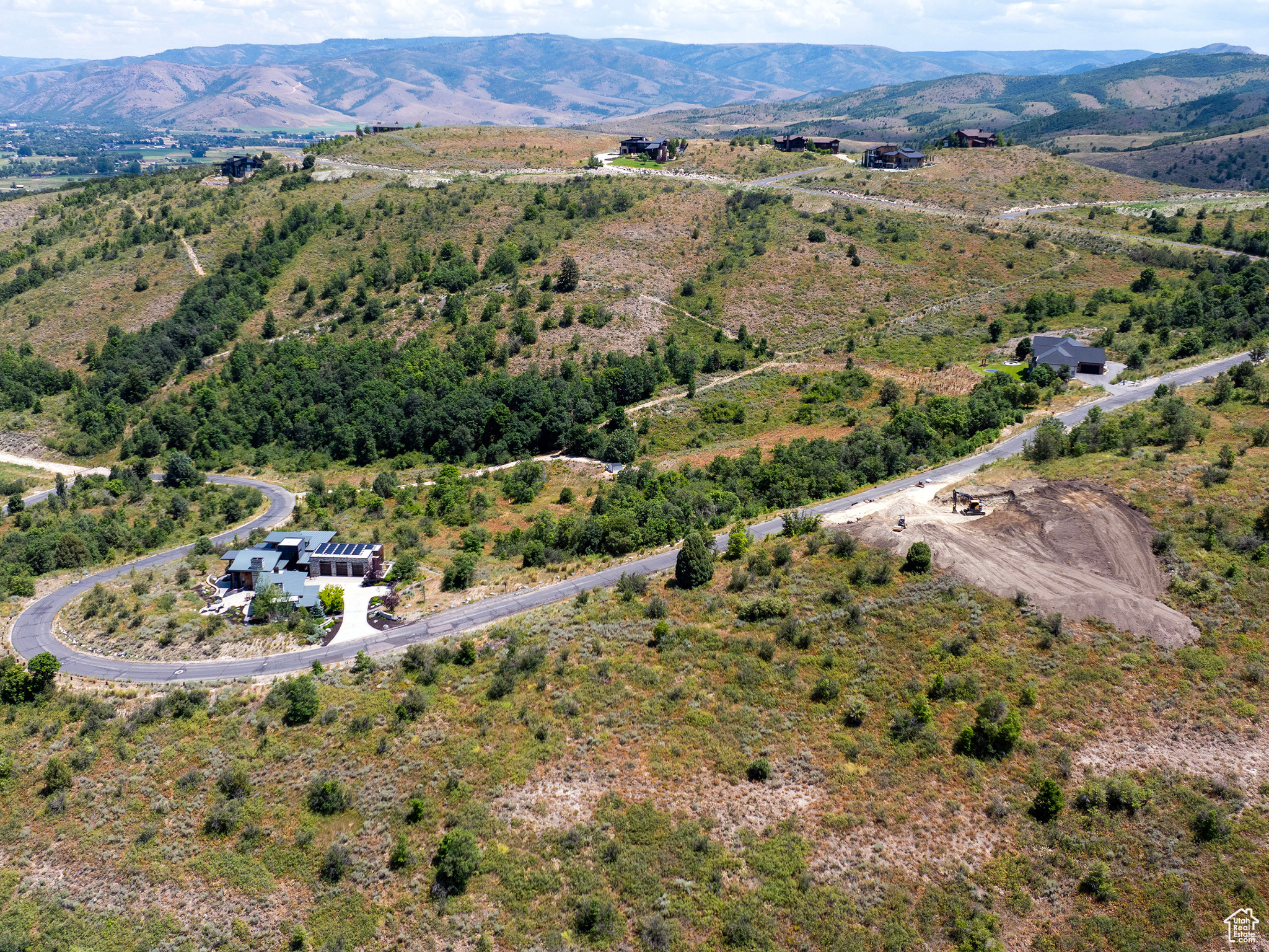 main property photo 12