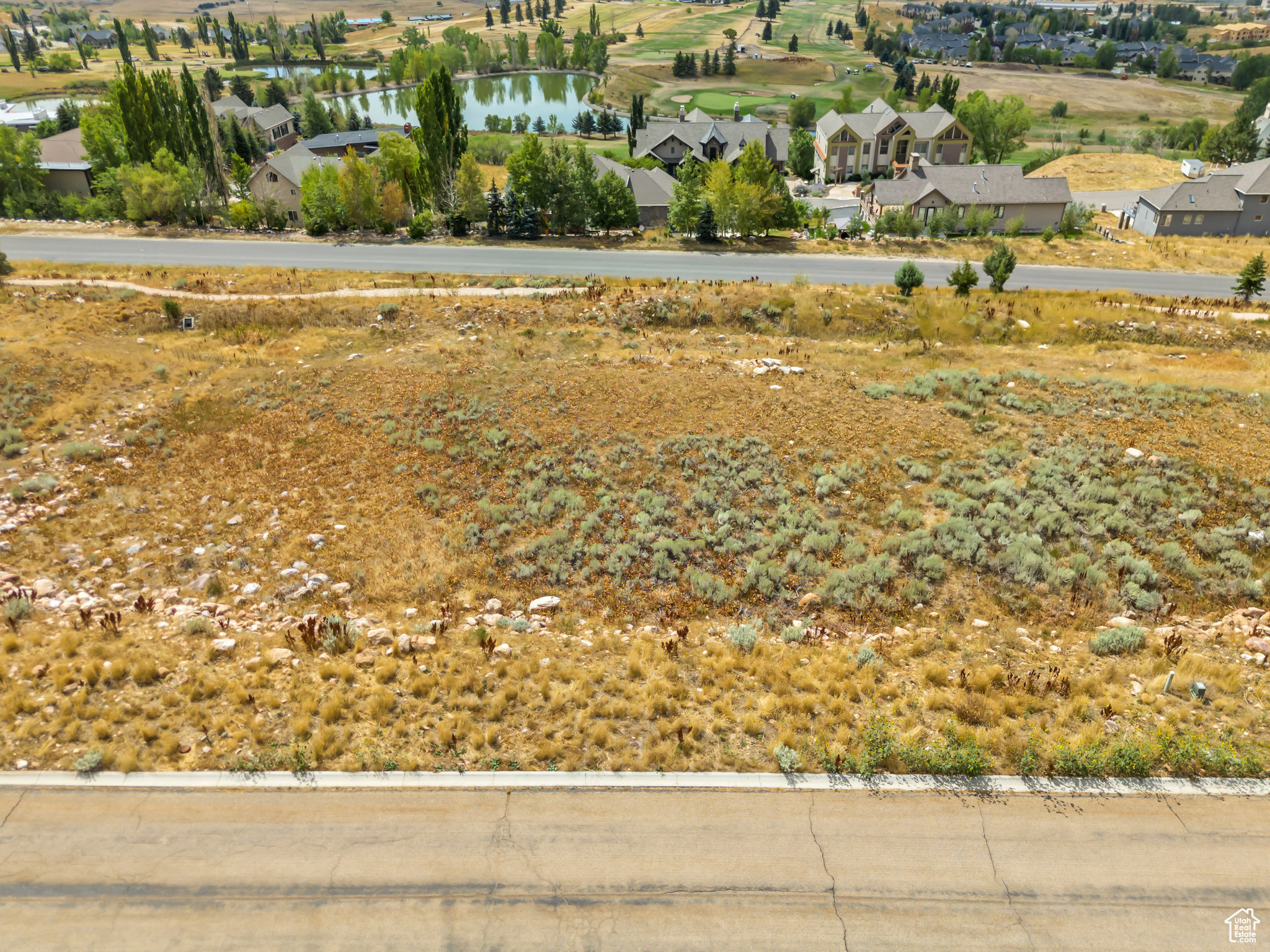 main property photo 10
