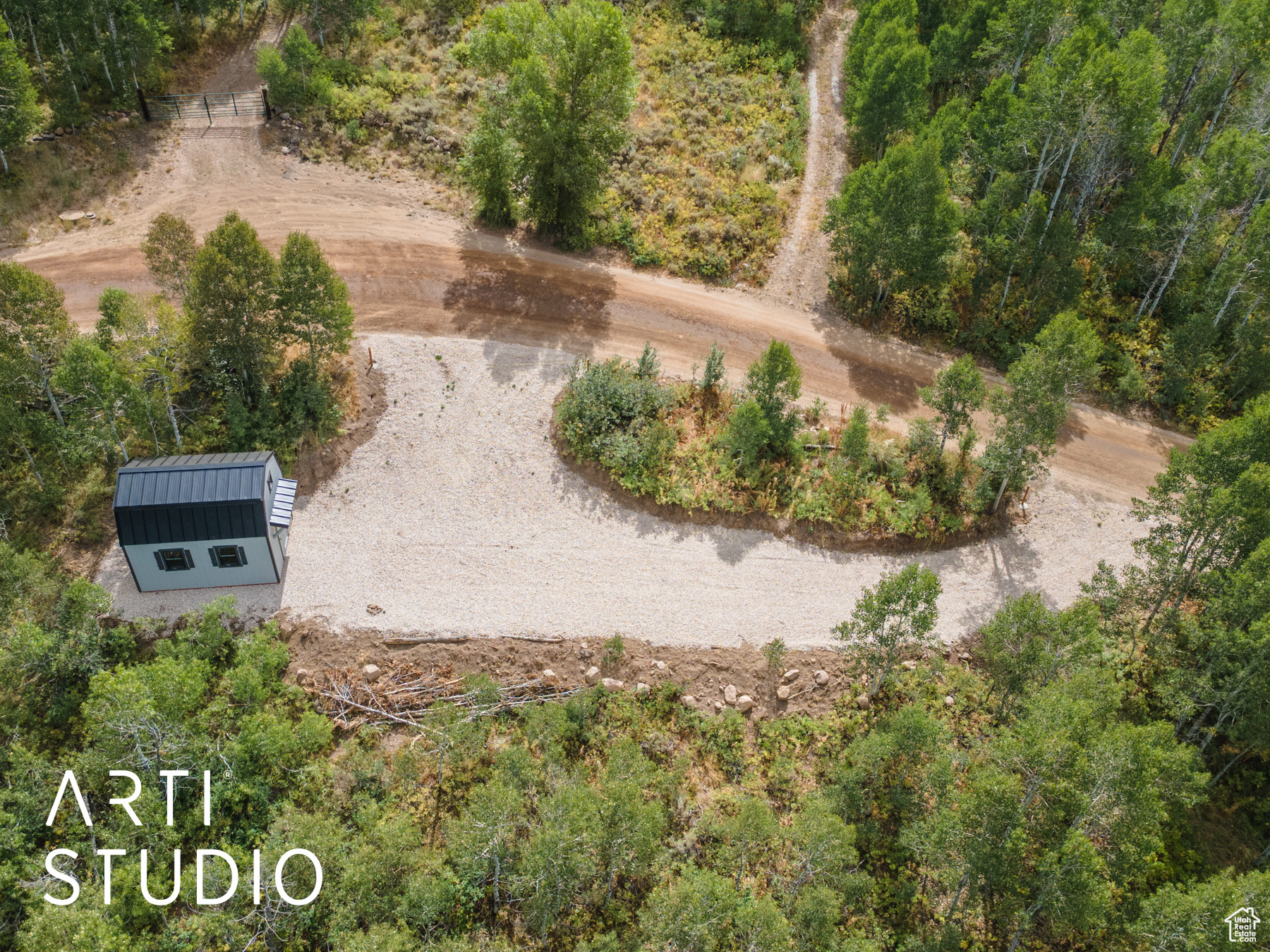 main property photo 20