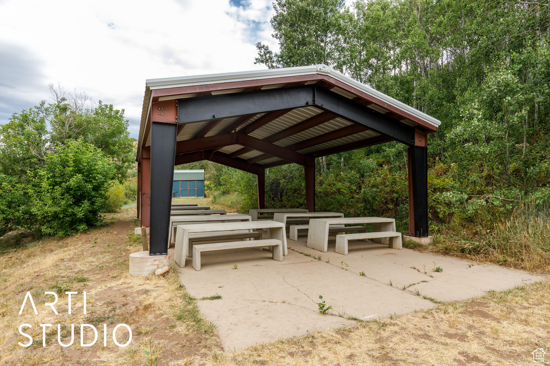 main property photo 34