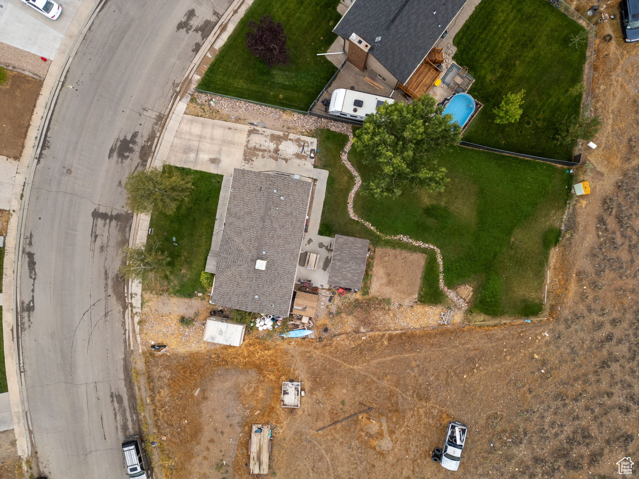 main property photo 17