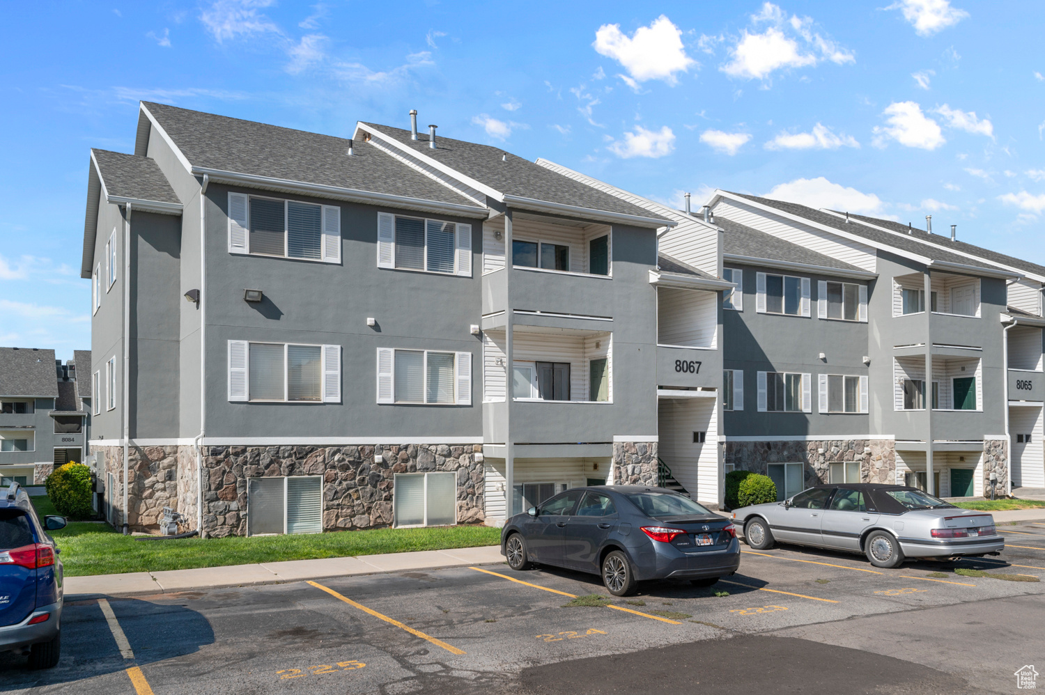 property viewer photo 1